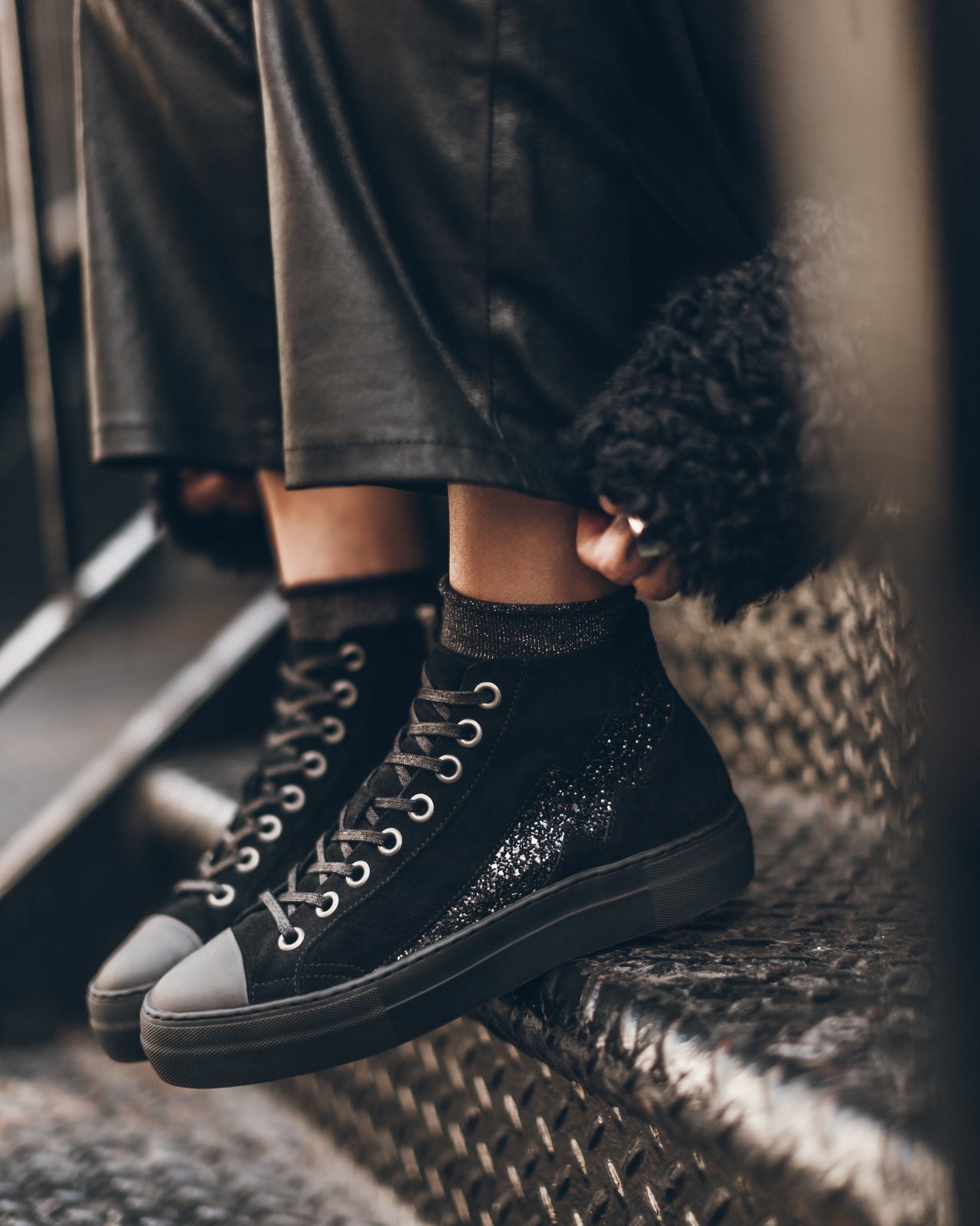 Black Platform Sneakers Black Sherpa Cropped Knitted Sweater Straight Leather Pants - Product photo