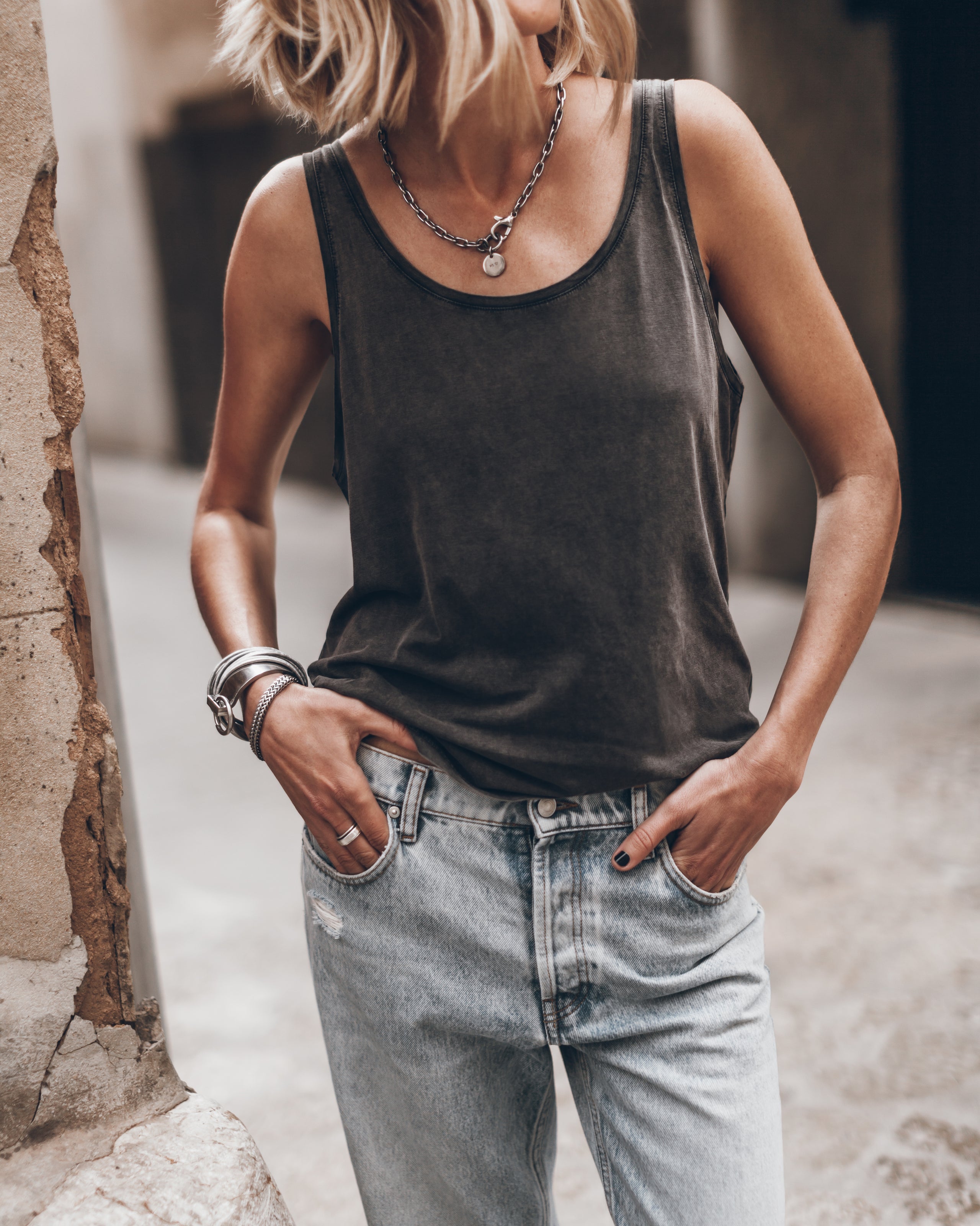 Dark Faded Base Tank Top Blue Ripped Relaxed Jeans - Product photo
