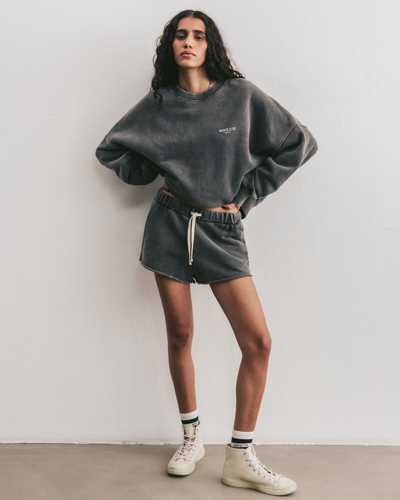 Dark Faded Club Standard Sweater Dark Faded Standard Shorts Sporty Socks - Product photo