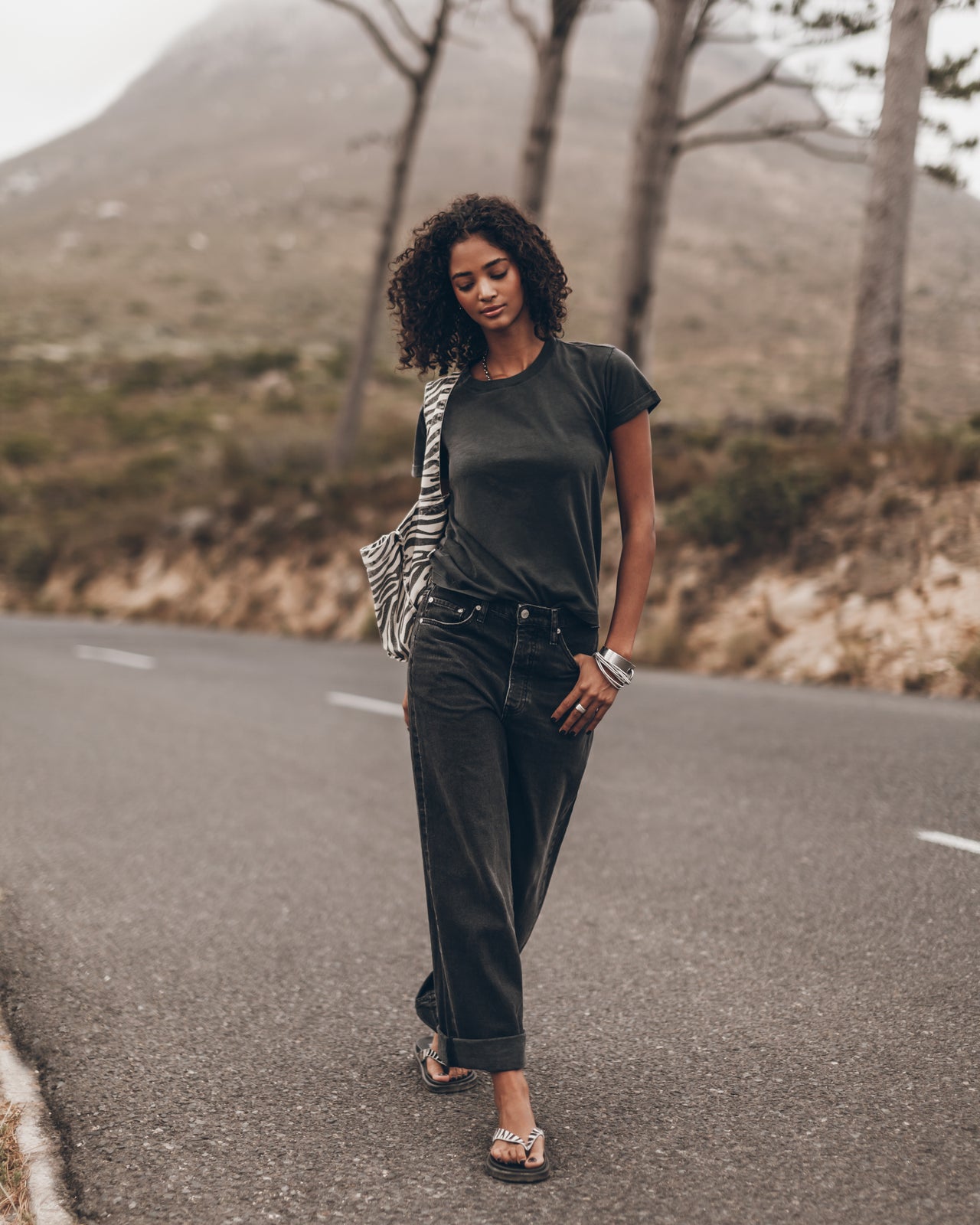 Dark Regular Cotton Shirt Black Baggy Jeans Zebra Leather Sandals Zebra Small Canvas Bag - Produc...