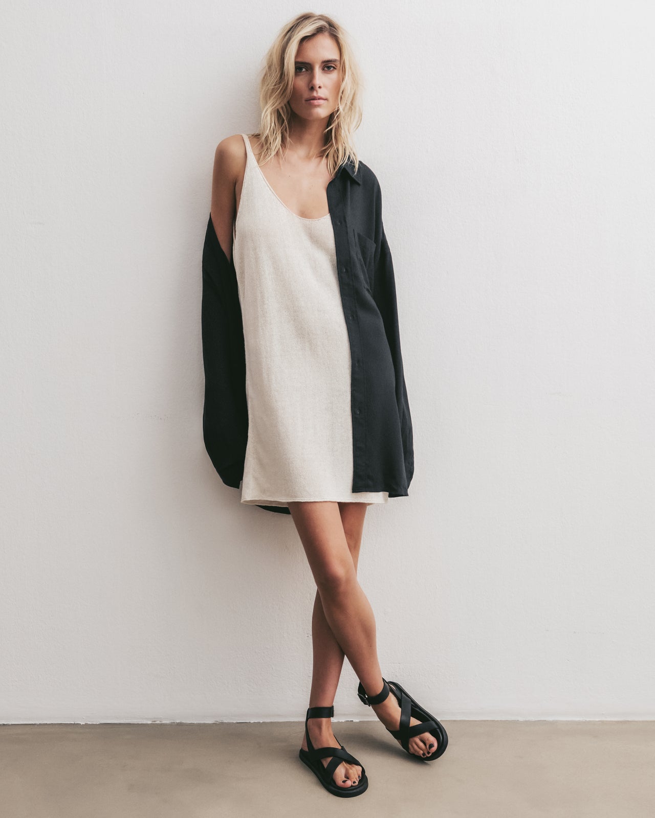 Ecru Thin Knit Dress The Black Flowy Shirt Dress Black Strappy Leather Sandals - Product photo