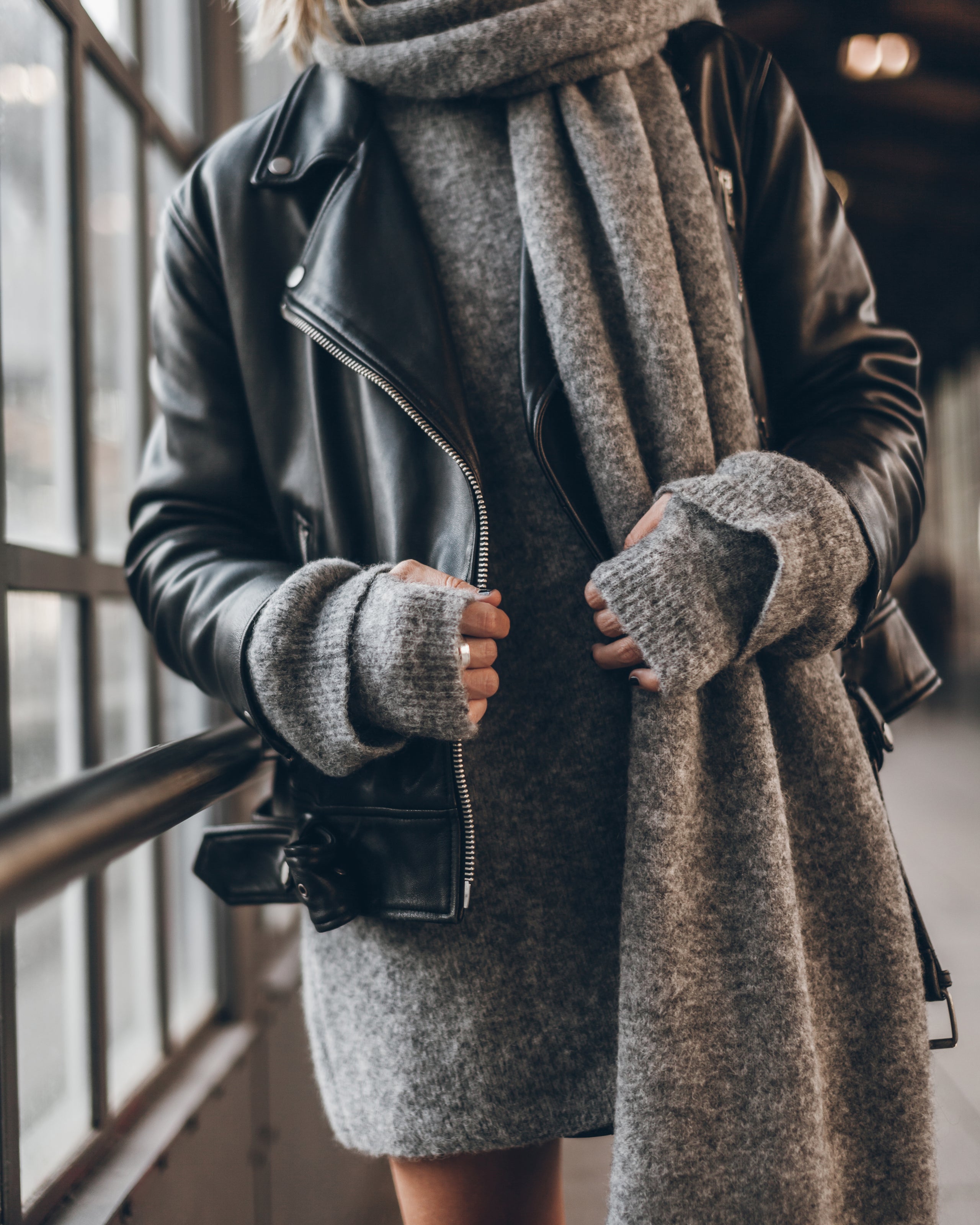 Grey Melange Oversized Knitted Sweater Grey Melange Knit Gloves Grey Melange Knit Scarf Leather J...