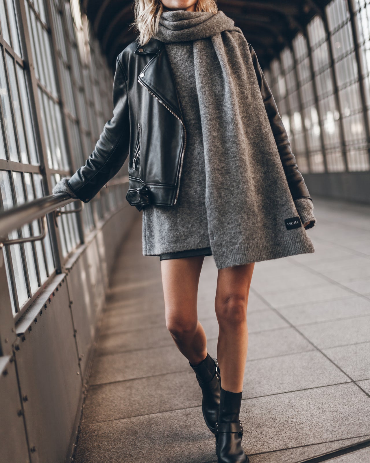 Grey Melange Oversized Knitted Sweater Grey Melange Knit Gloves Grey Melange Knit Scarf Leather J...