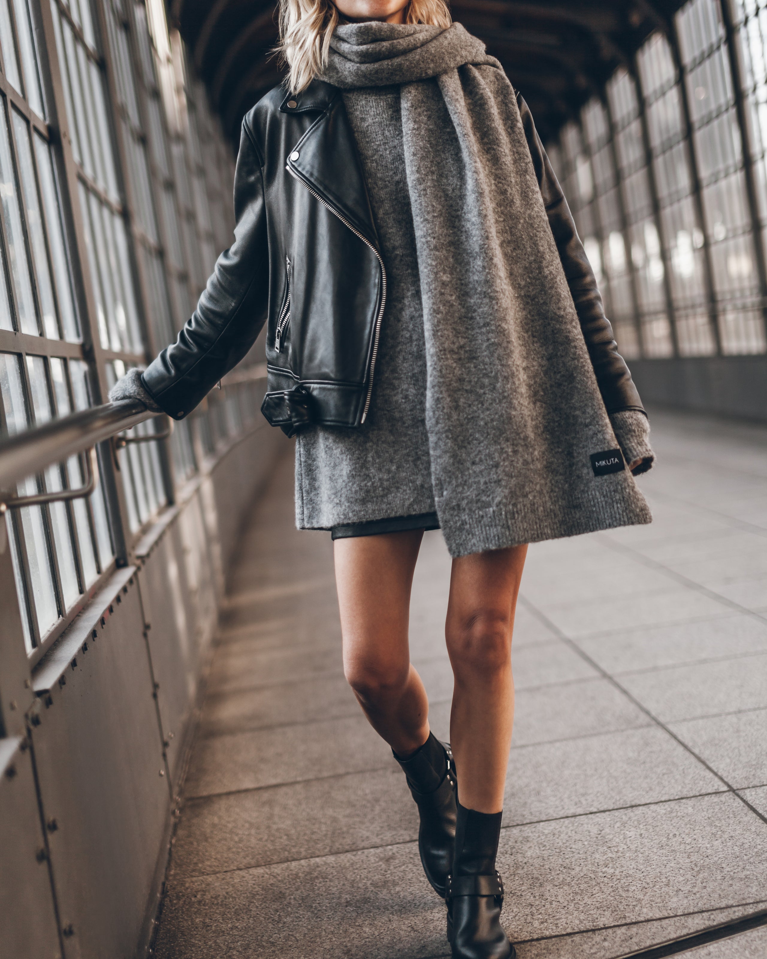 Grey Melange Oversized Knitted Sweater Grey Melange Knit Gloves Grey Melange Knit Scarf Leather J...