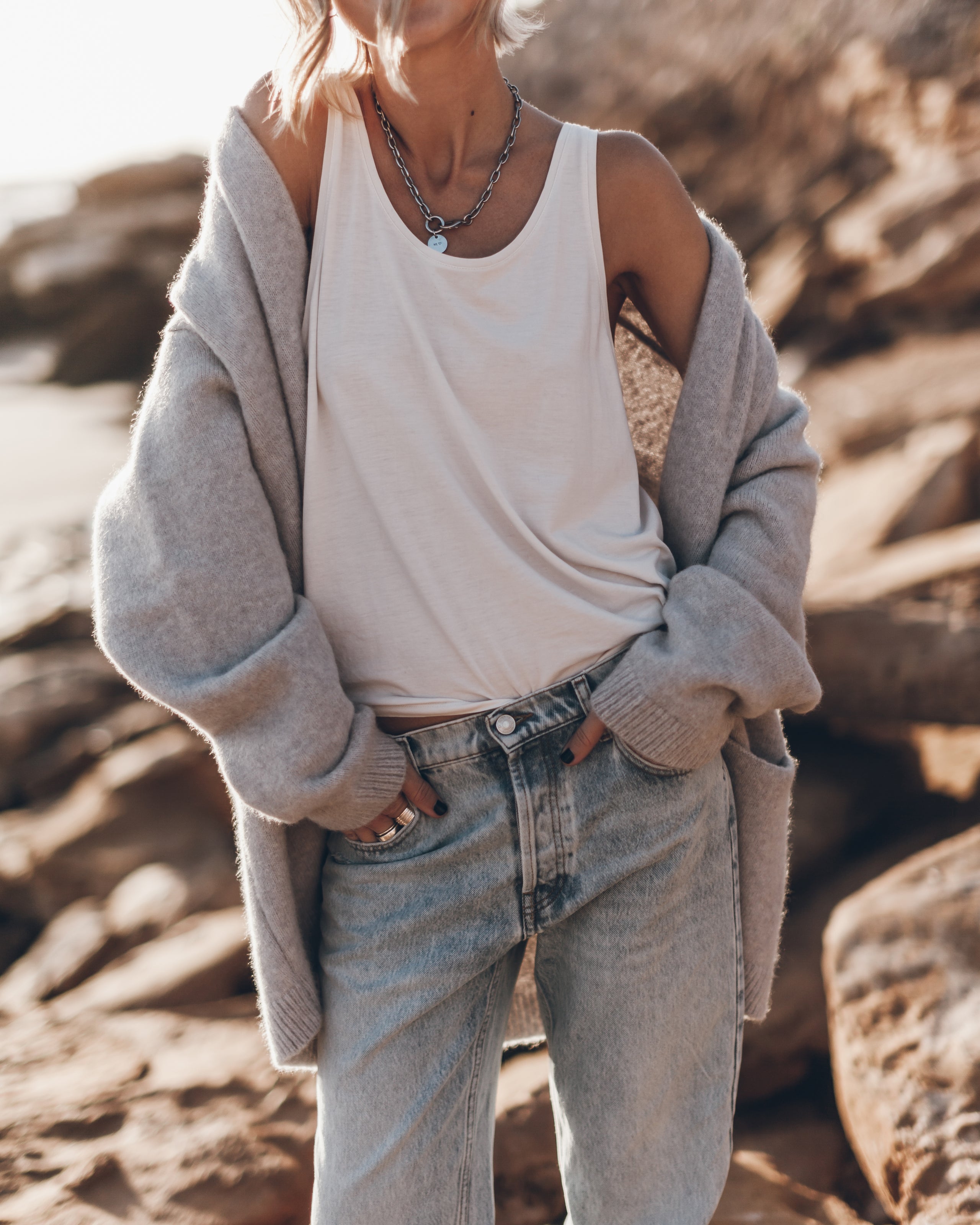 Grey Oversized Knitted Cardigan White Base Tank Top Blue Ripped Relaxed Jeans - Product photo