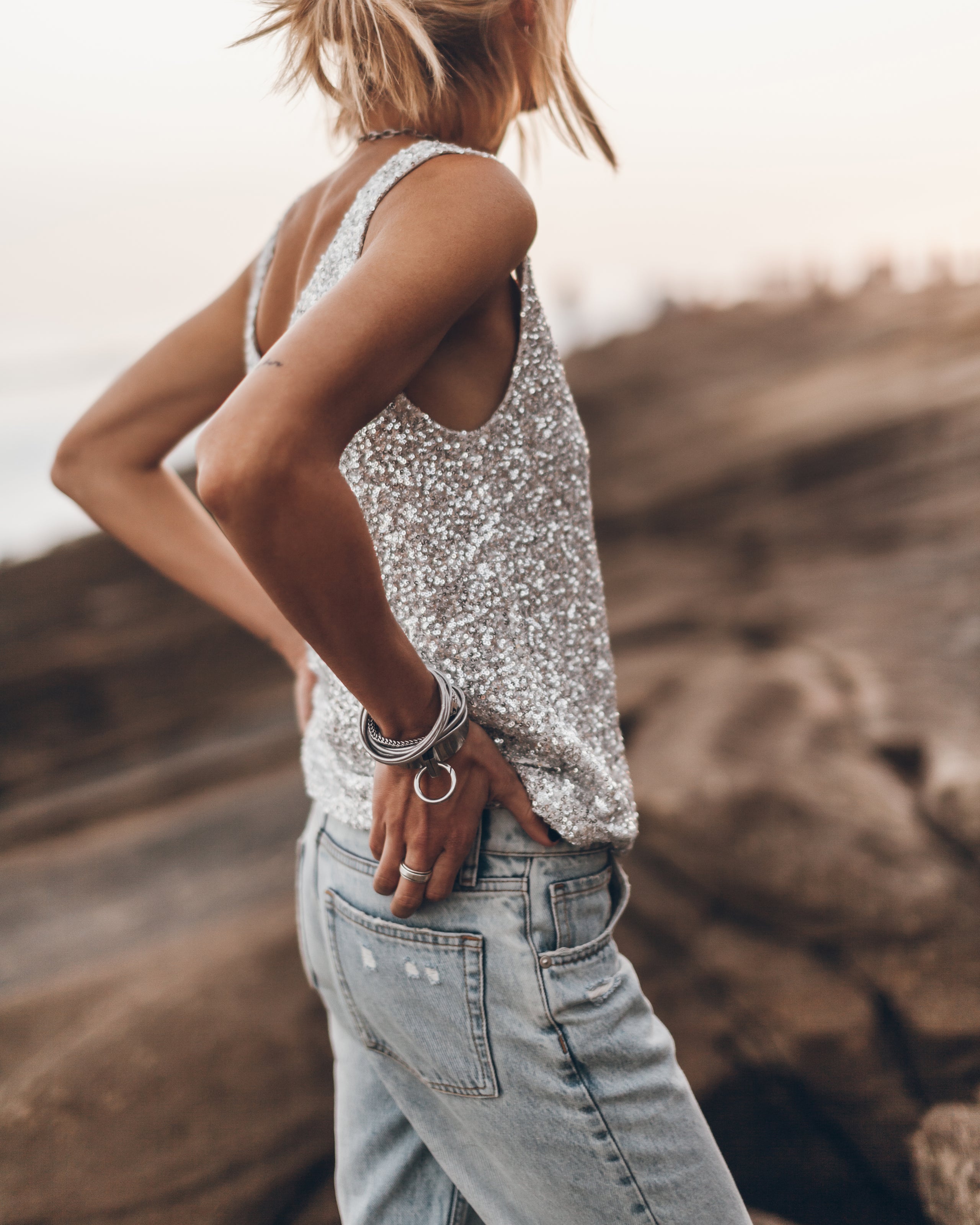 Light Sequin Base Tank Top Blue Ripped Relaxed Jeans - Product photo