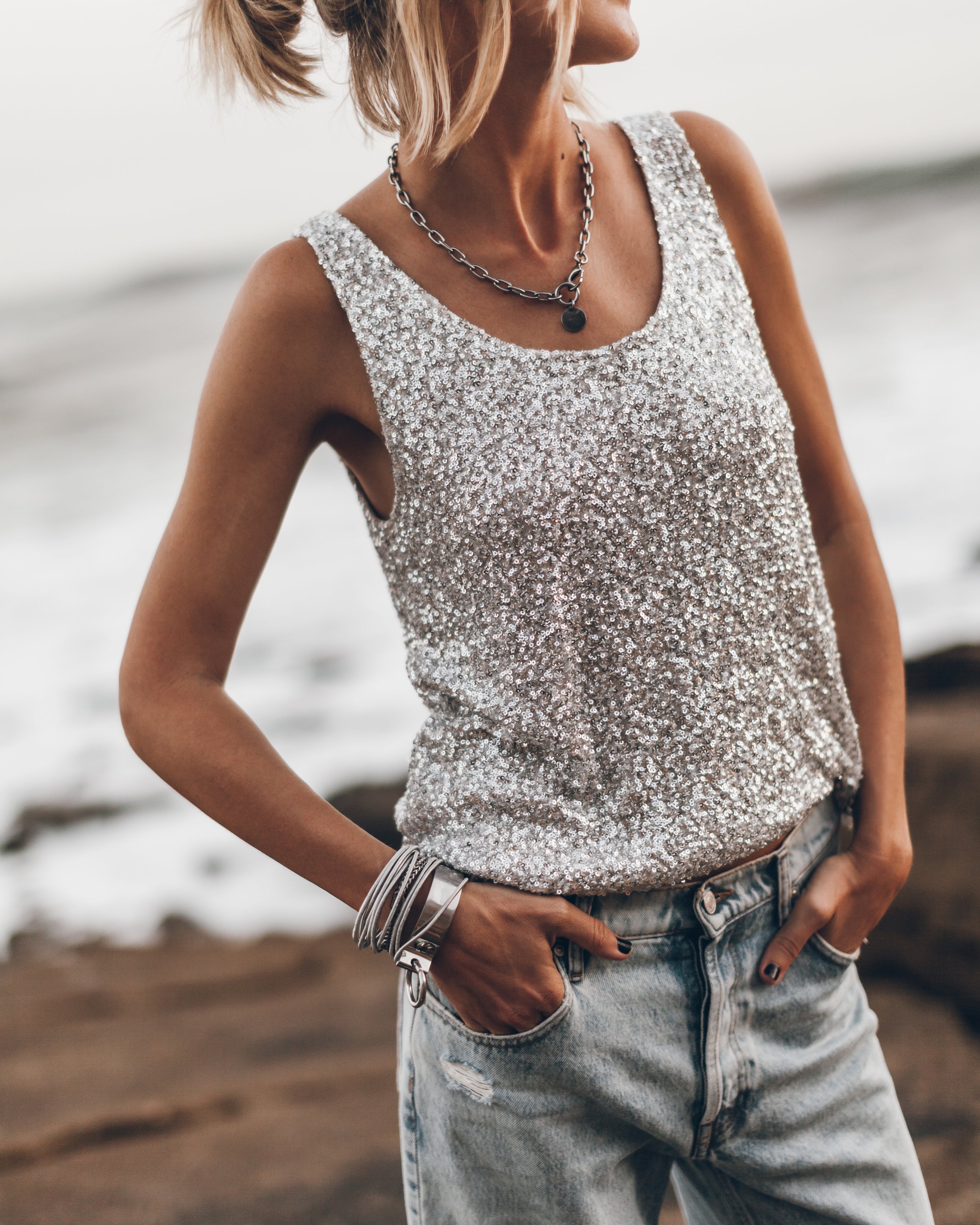Light Sequin Base Tank Top Blue Ripped Relaxed Jeans - Product photo
