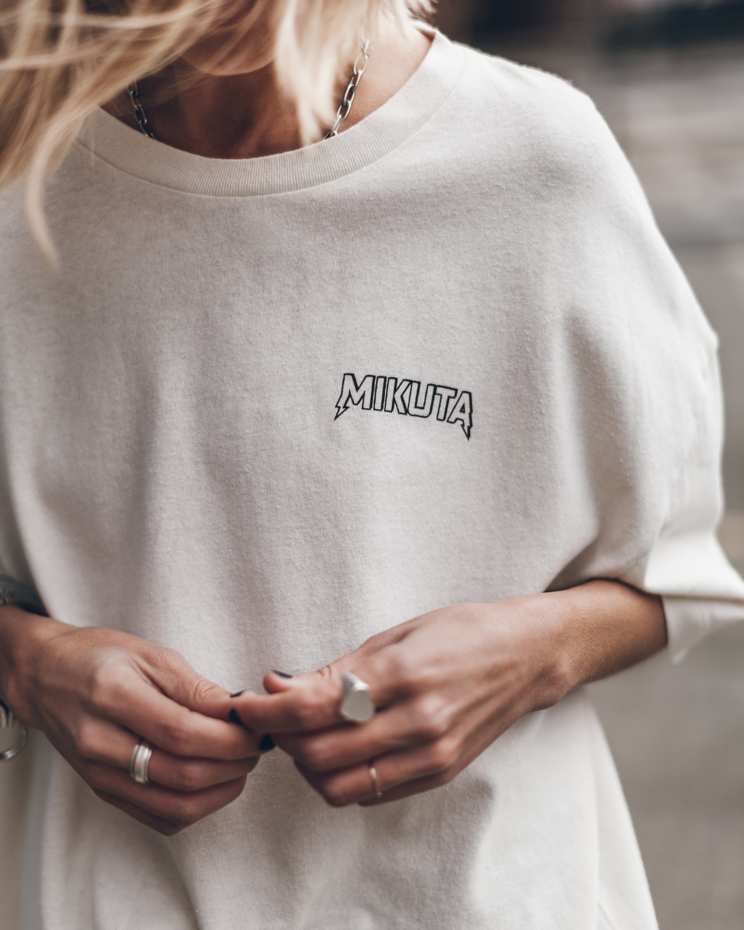 Off White Rock Vintage Unisex Shirt - Product photo