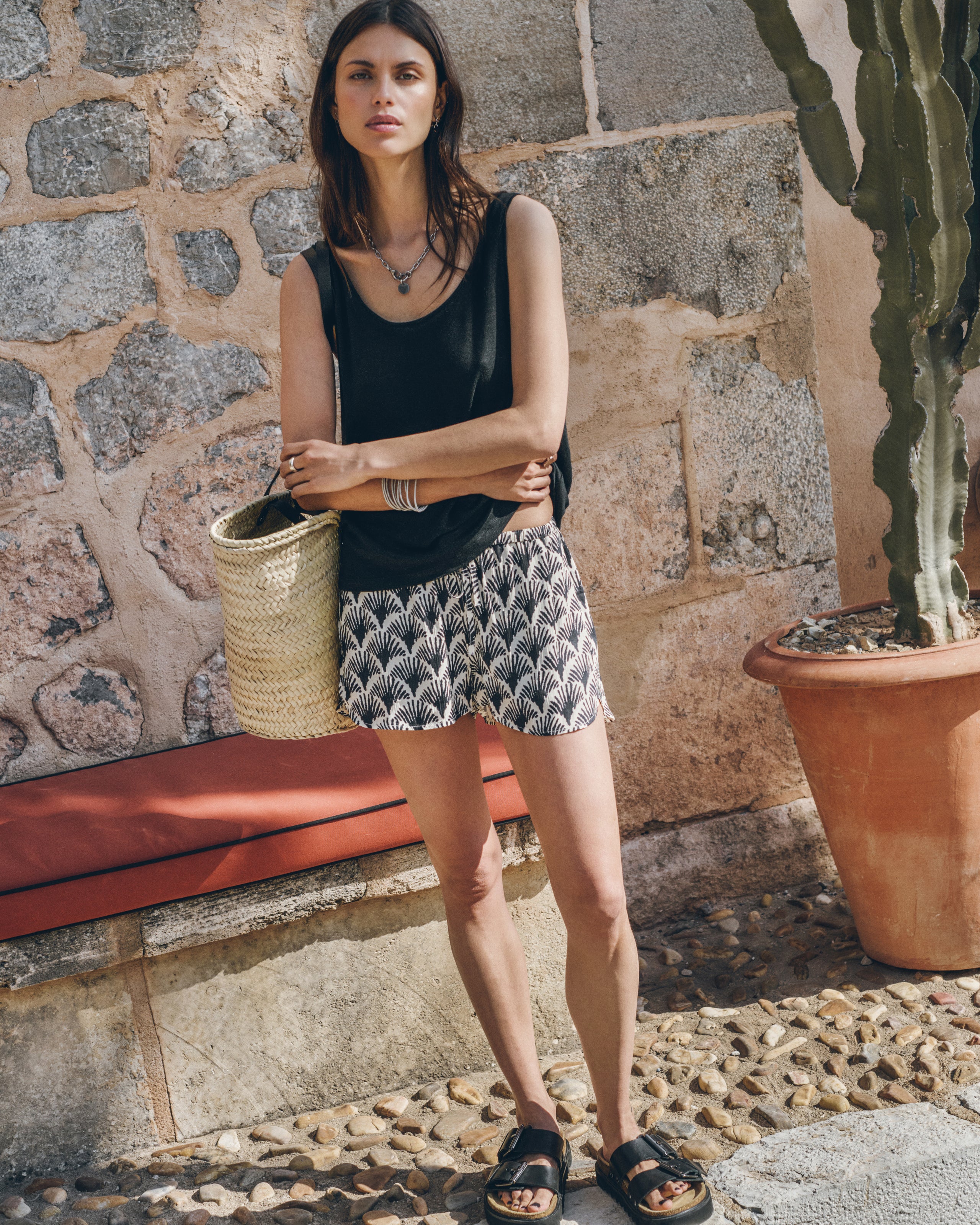 The Black Linen Base Tank Top The Black Printed Flowy Shorts - Product photo