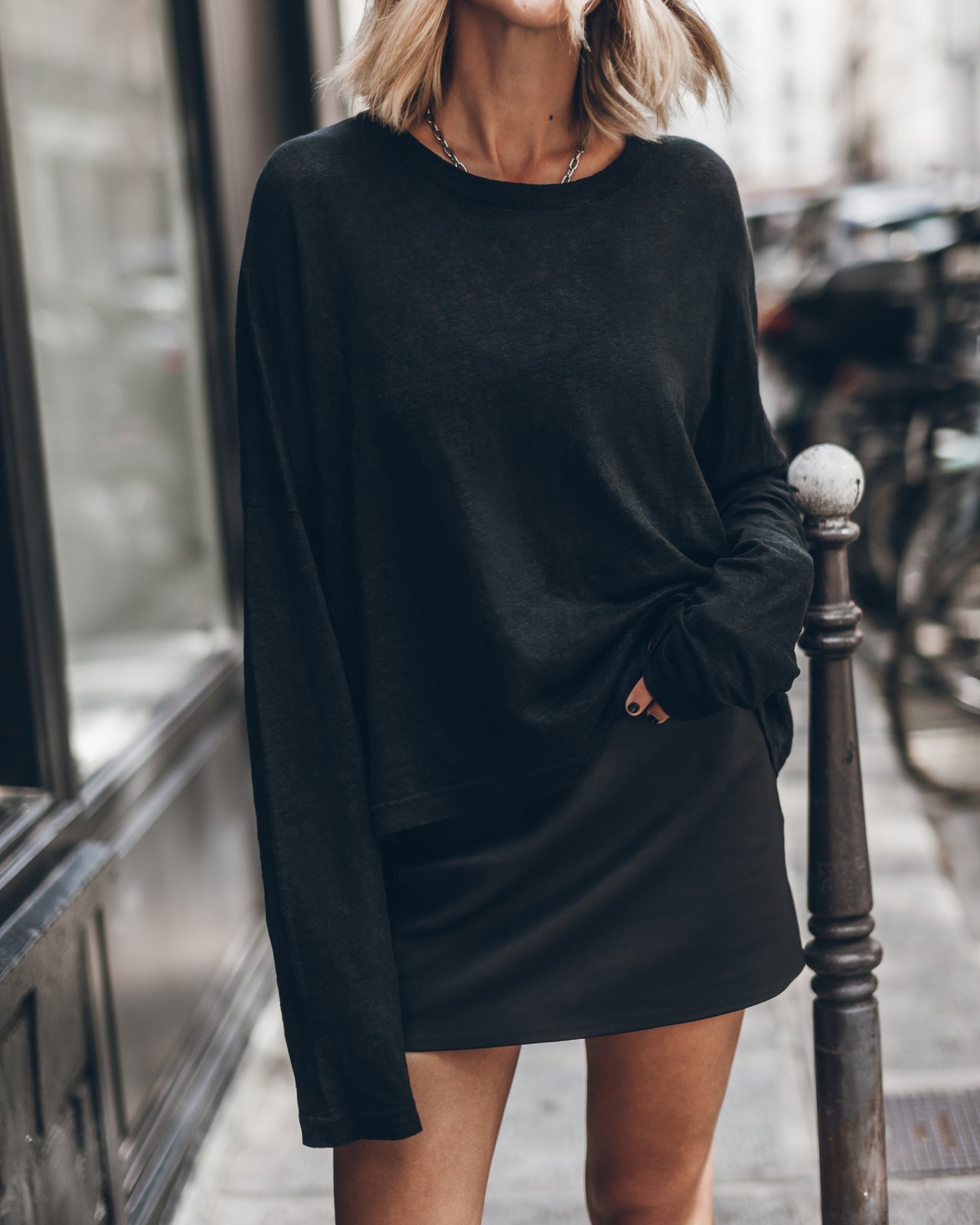 The Black Loose Linen Longsleeve
