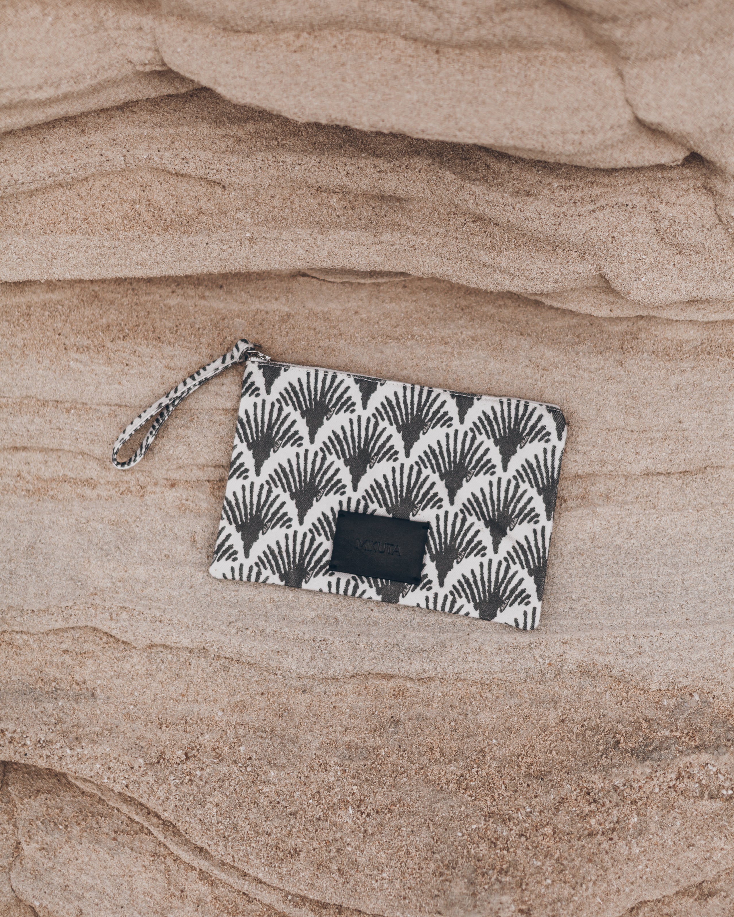 The Black Printed Canvas Pouch - Product photo