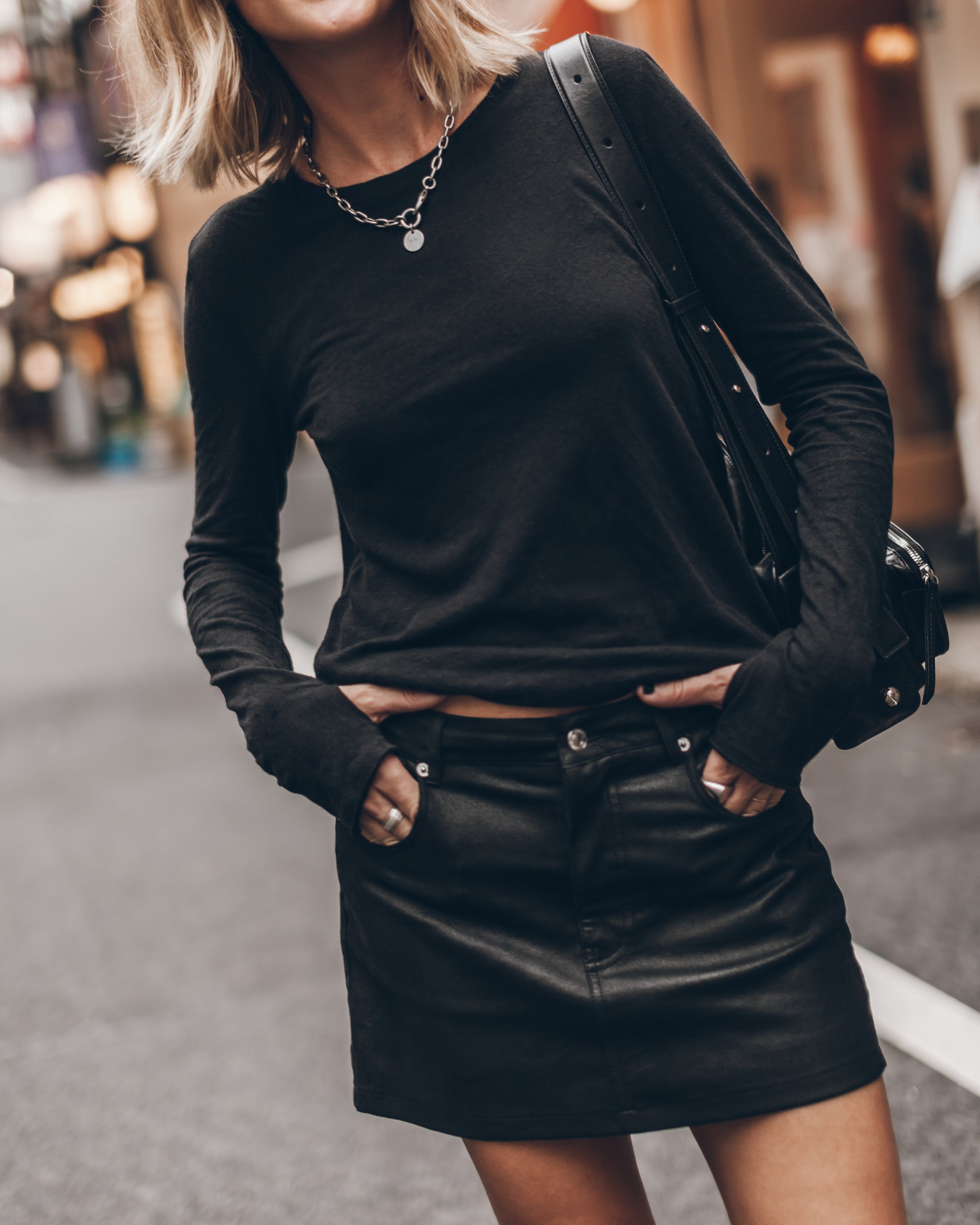 The Black Thin Linen Longsleeve