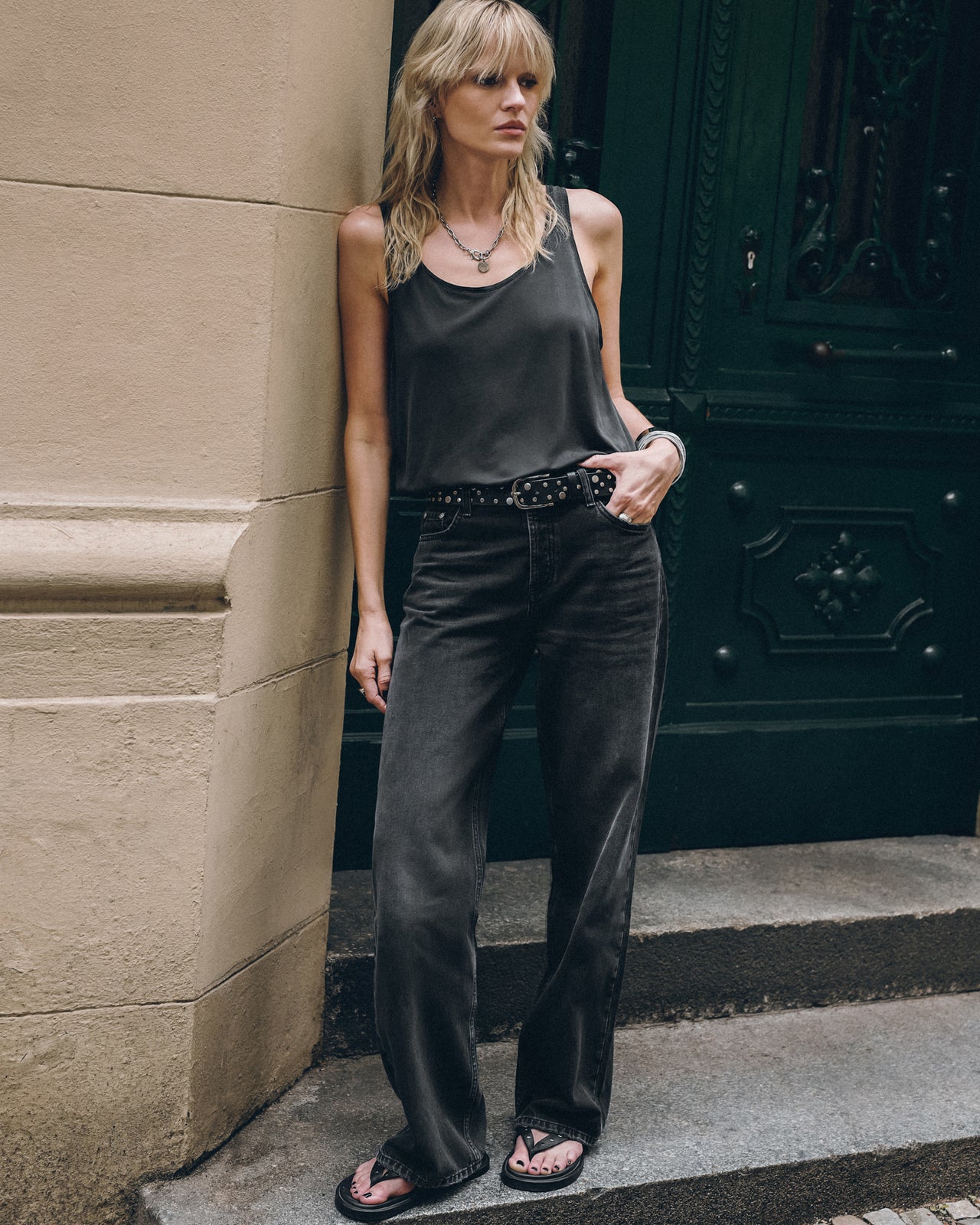 The Black Loose Jeans