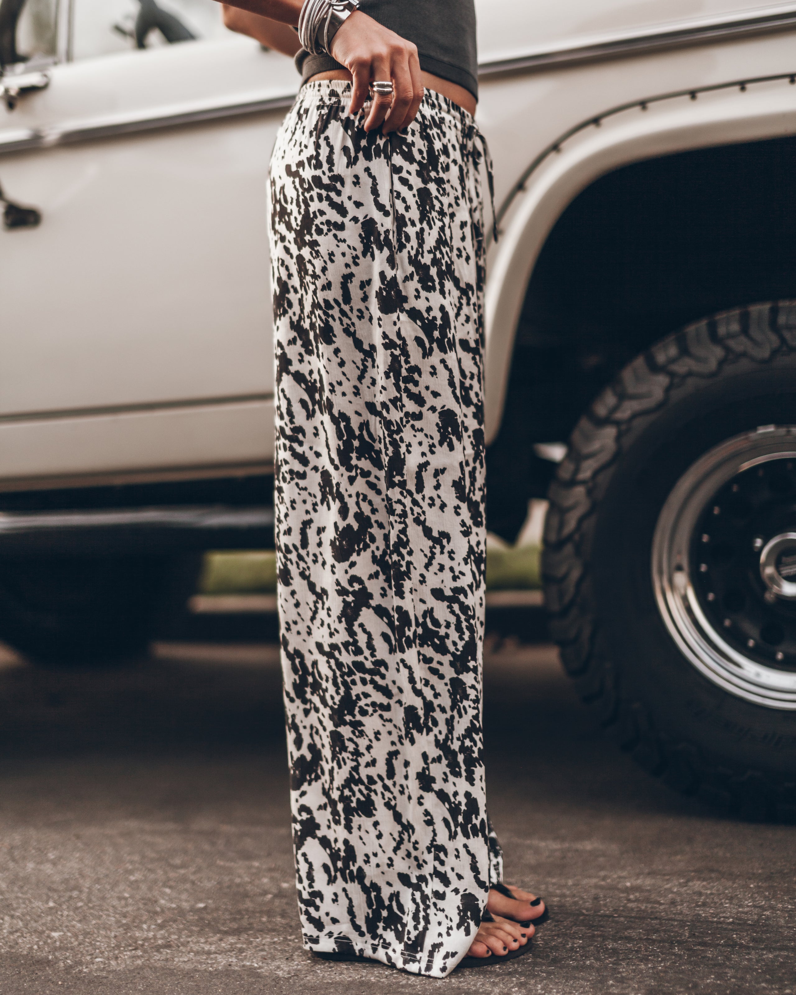 The Dark Faded Standard Tank Top The Dalmatian Flowy Pants Los Angeles California Jacqueline - Pr...