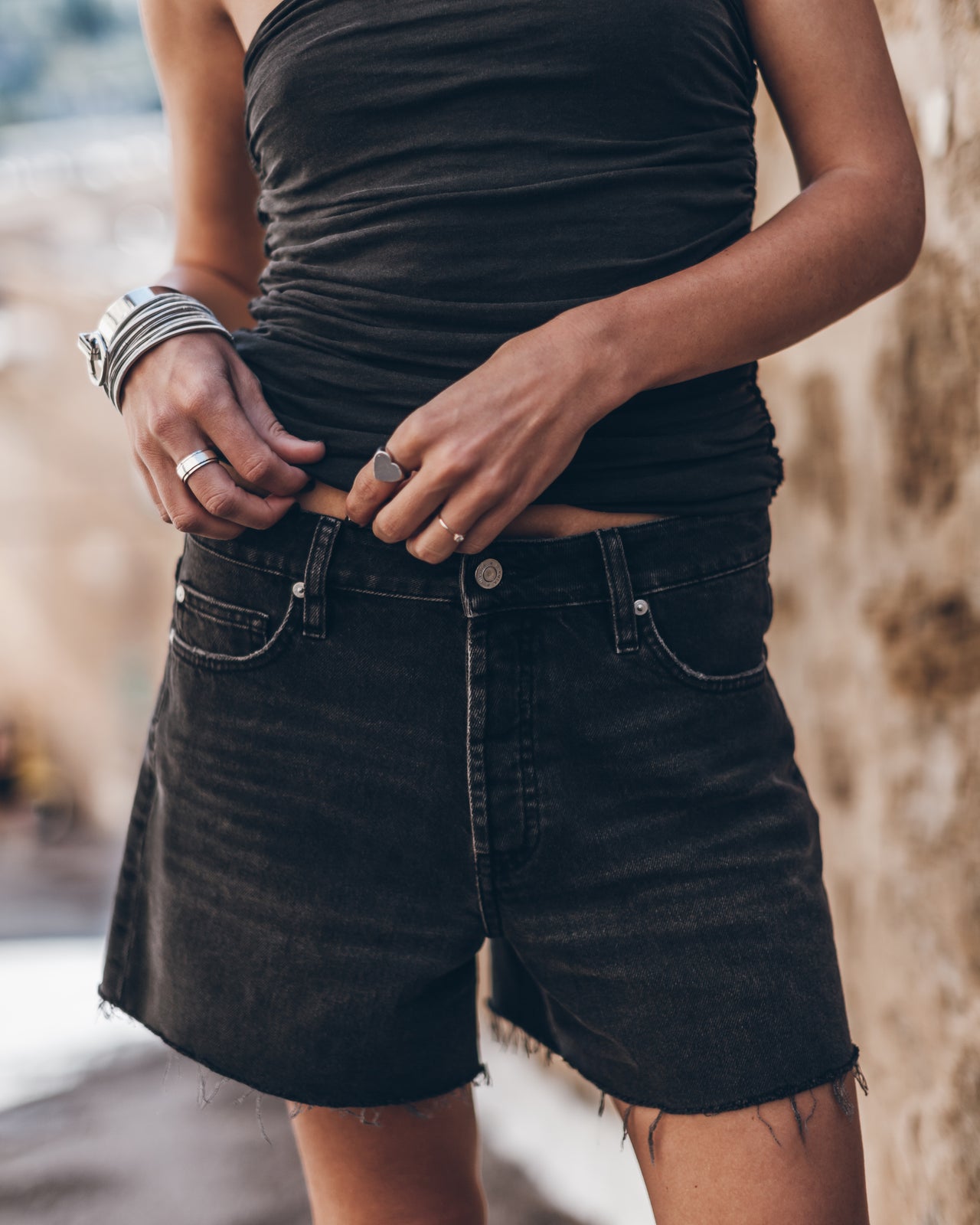 The Dark Ruched Bandeau Top The Black Loose Denim Shorts - Product photo