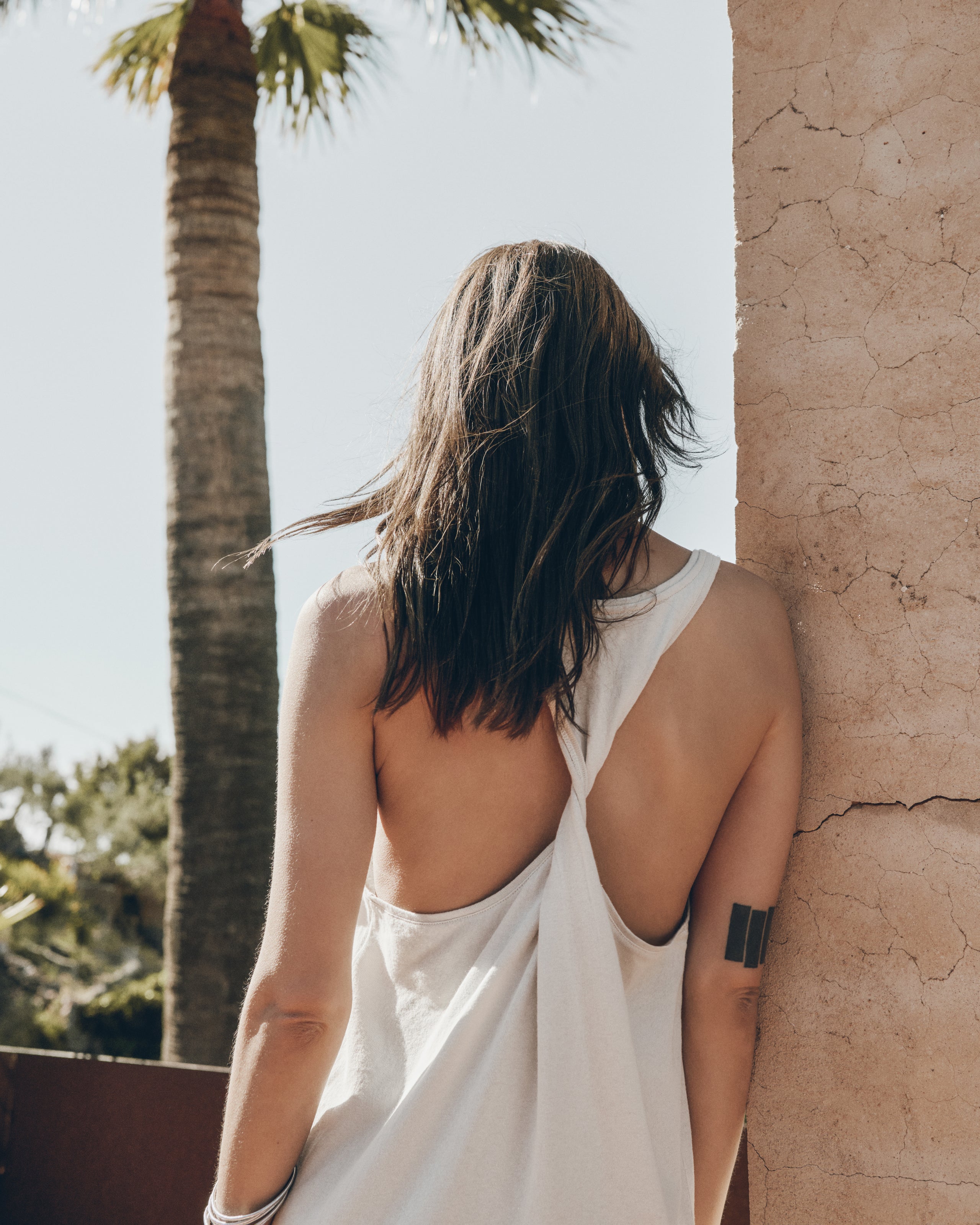 The Light Twisted Tank Dress The Black Studded Leather Sandals - Product photo