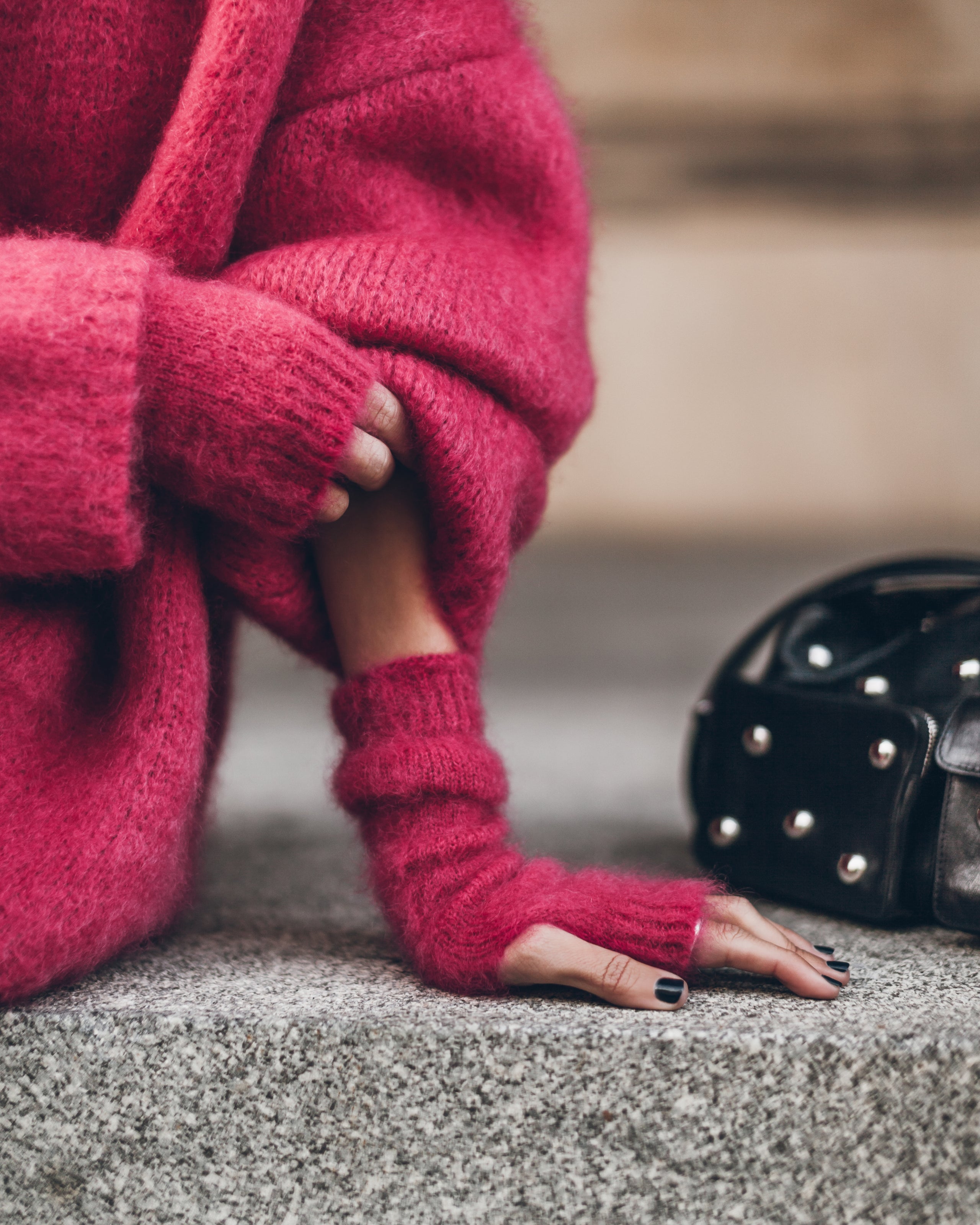 The Pink Knit Gloves