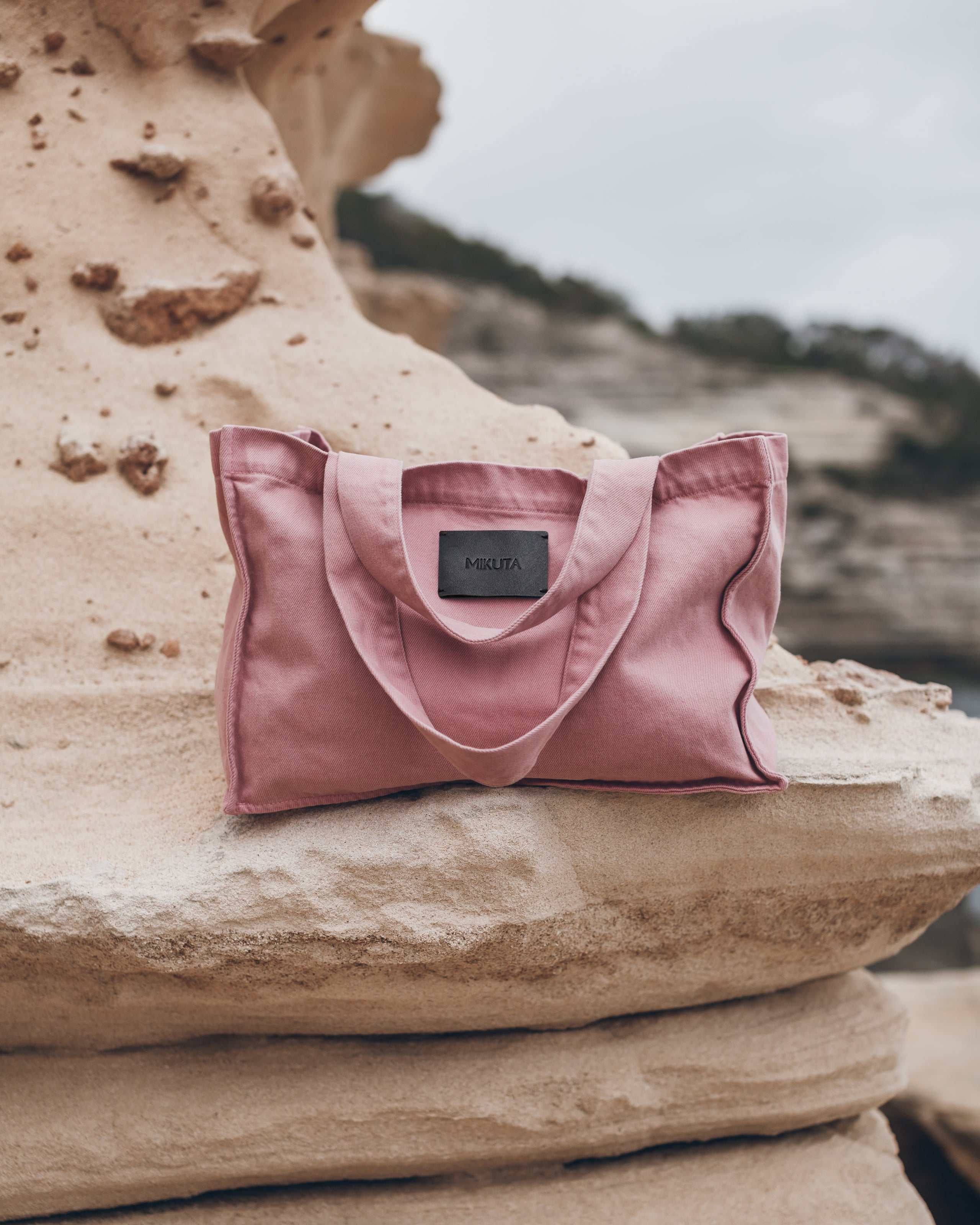 The Pink Small Canvas Bag - Product photo