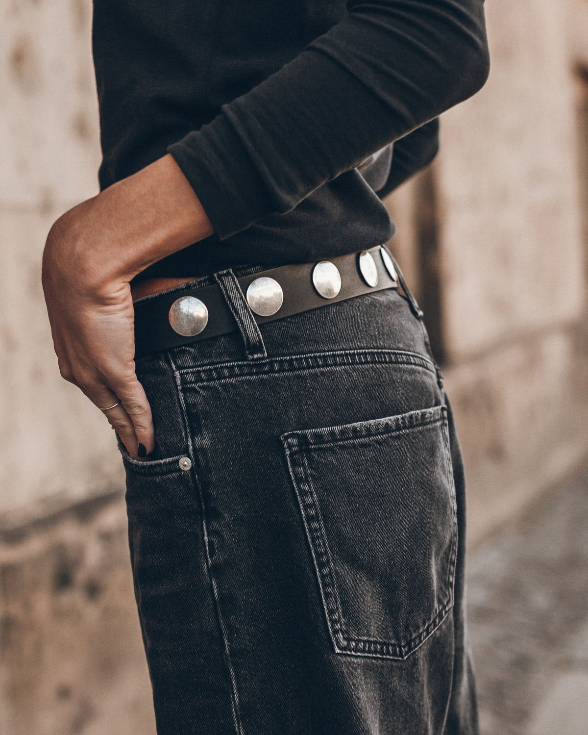The Round Studs Leather Belt