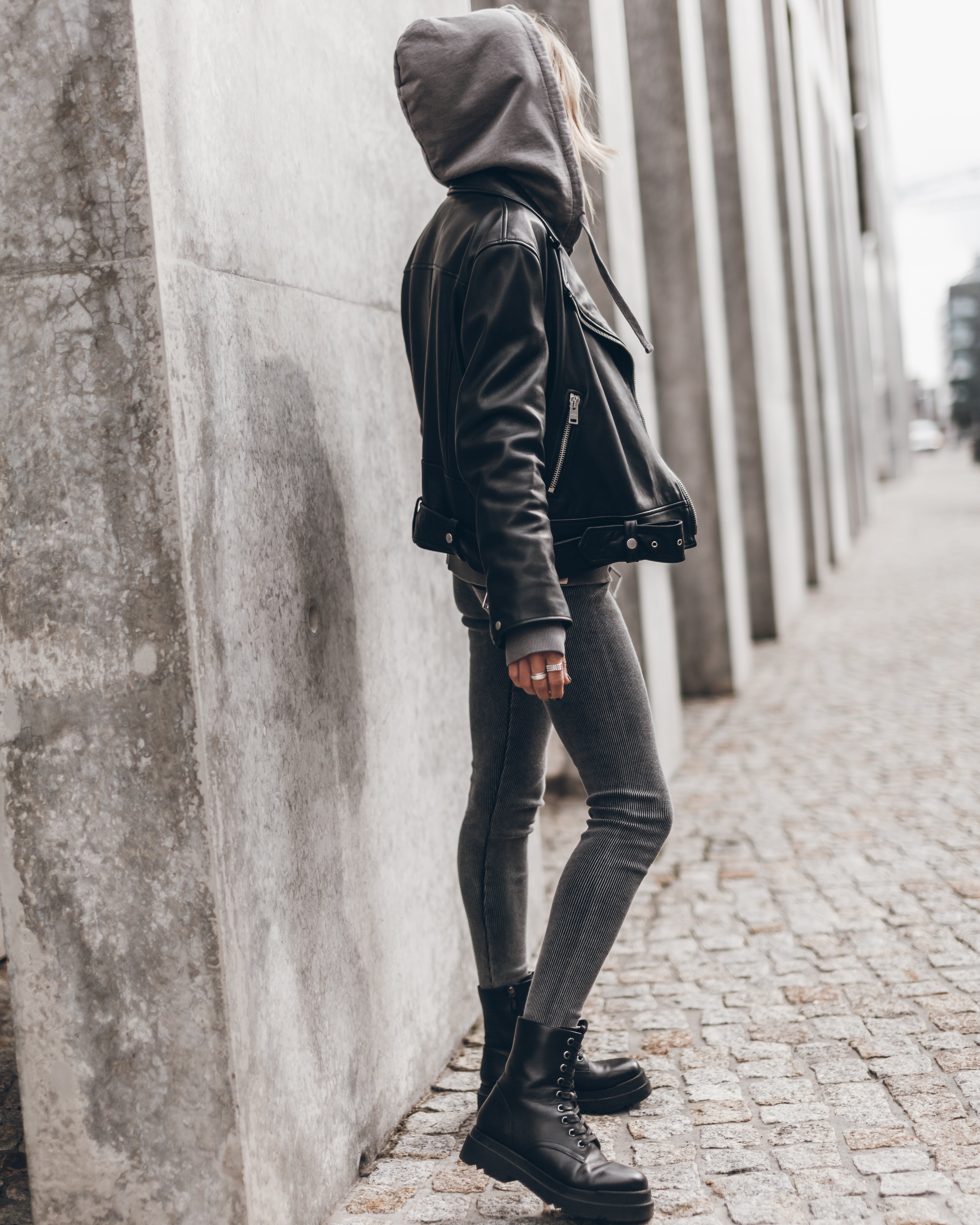 Yest Back pocket Leggings - Black (Ornika) – Christy M Boutique