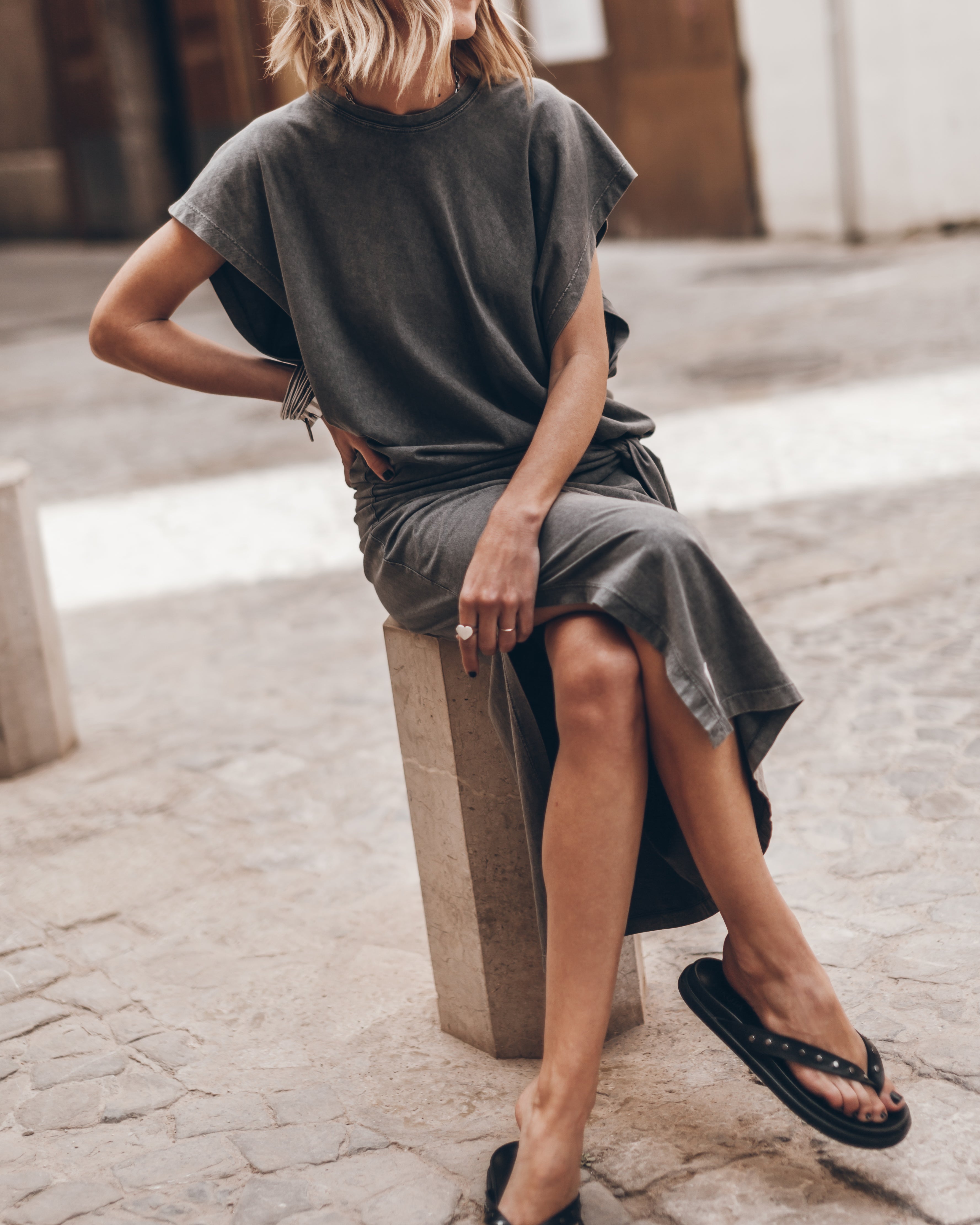 The Dark Faded Knotted Long Batwing Dress