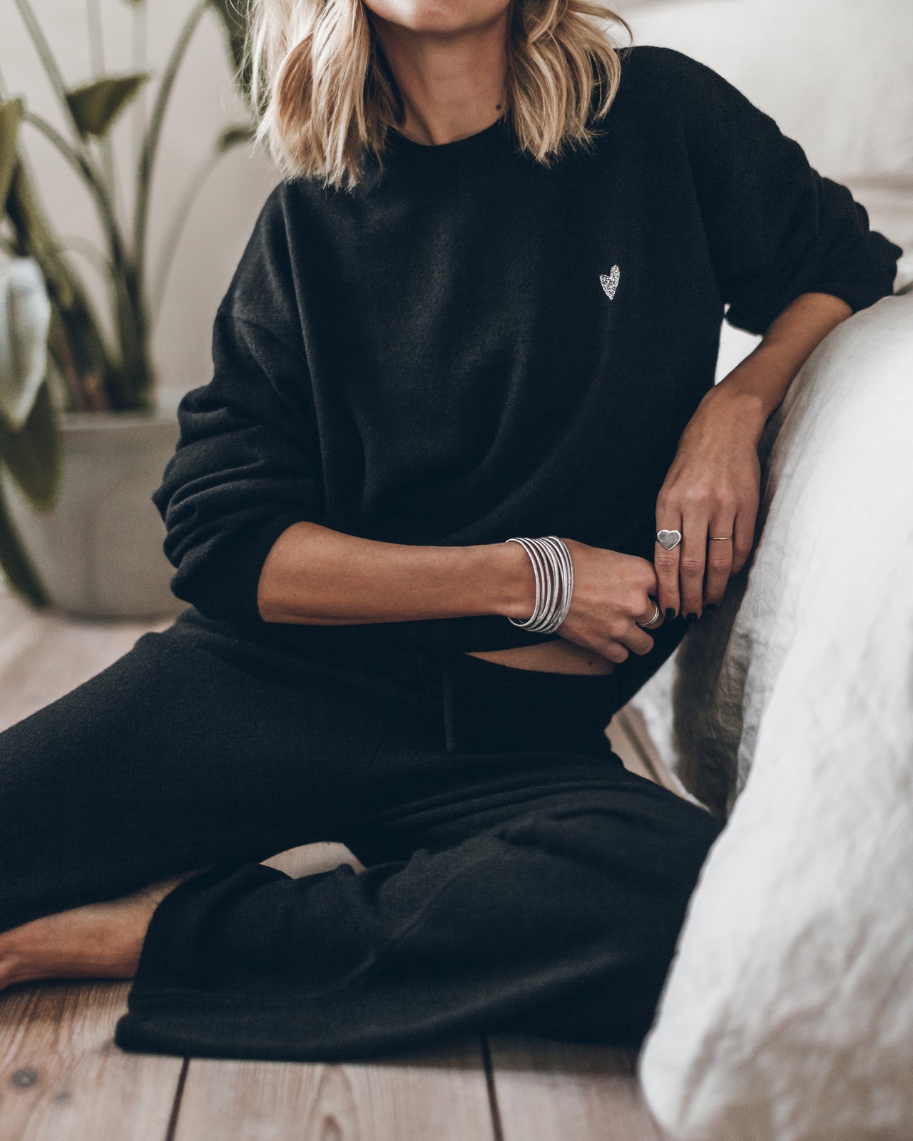 The Black Cashmere Knitted Sweater