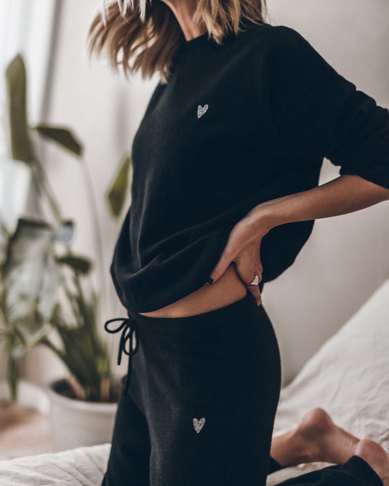 The Black Cashmere Knitted Sweater