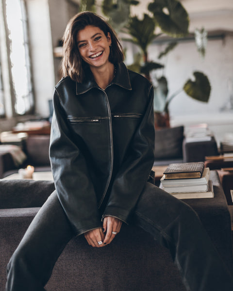 The Black Faded Straight Leather Jacket The Black Loose Jeans Studio Melina - Product photo