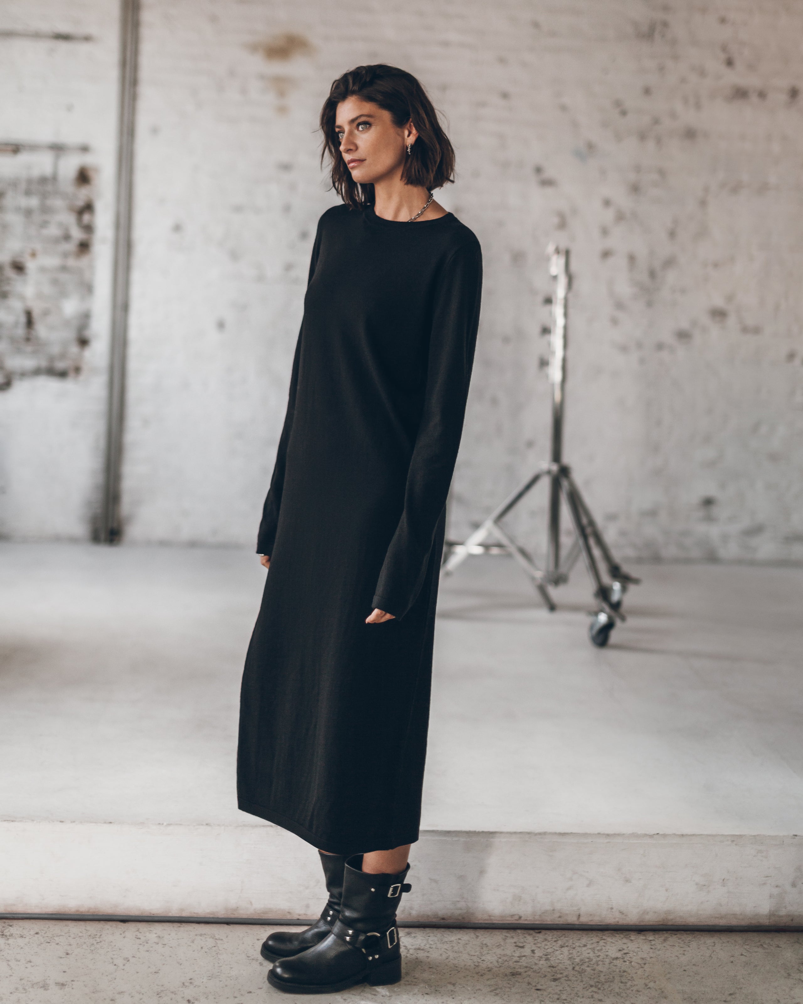The Black Knit Longsleeve Dress The Black Buckle Boots Studio Melina - Product photo