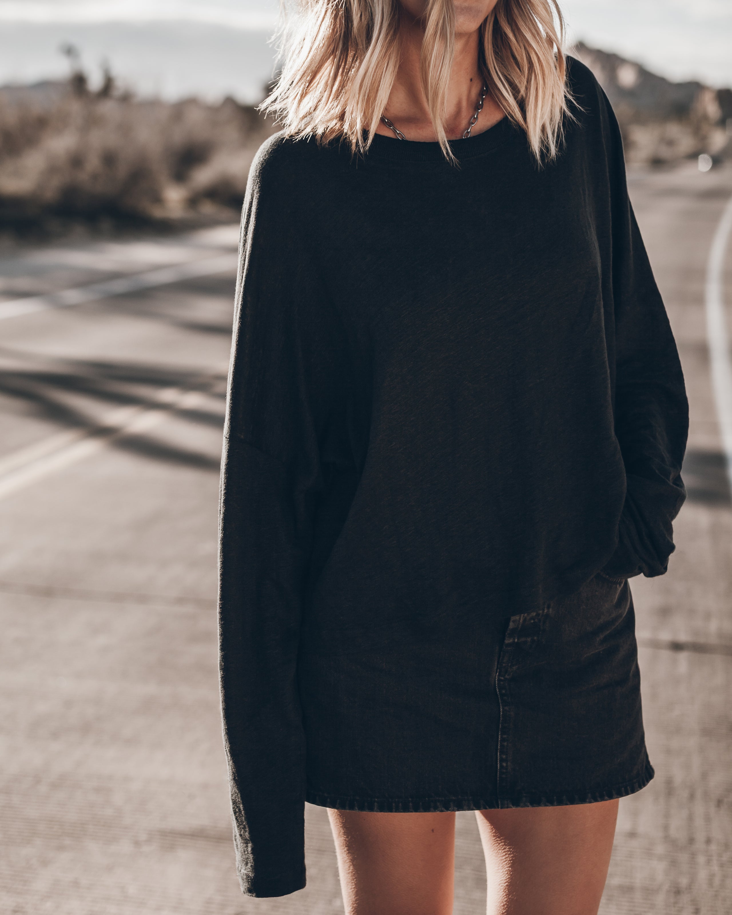 The Black Loose Linen Longsleeve