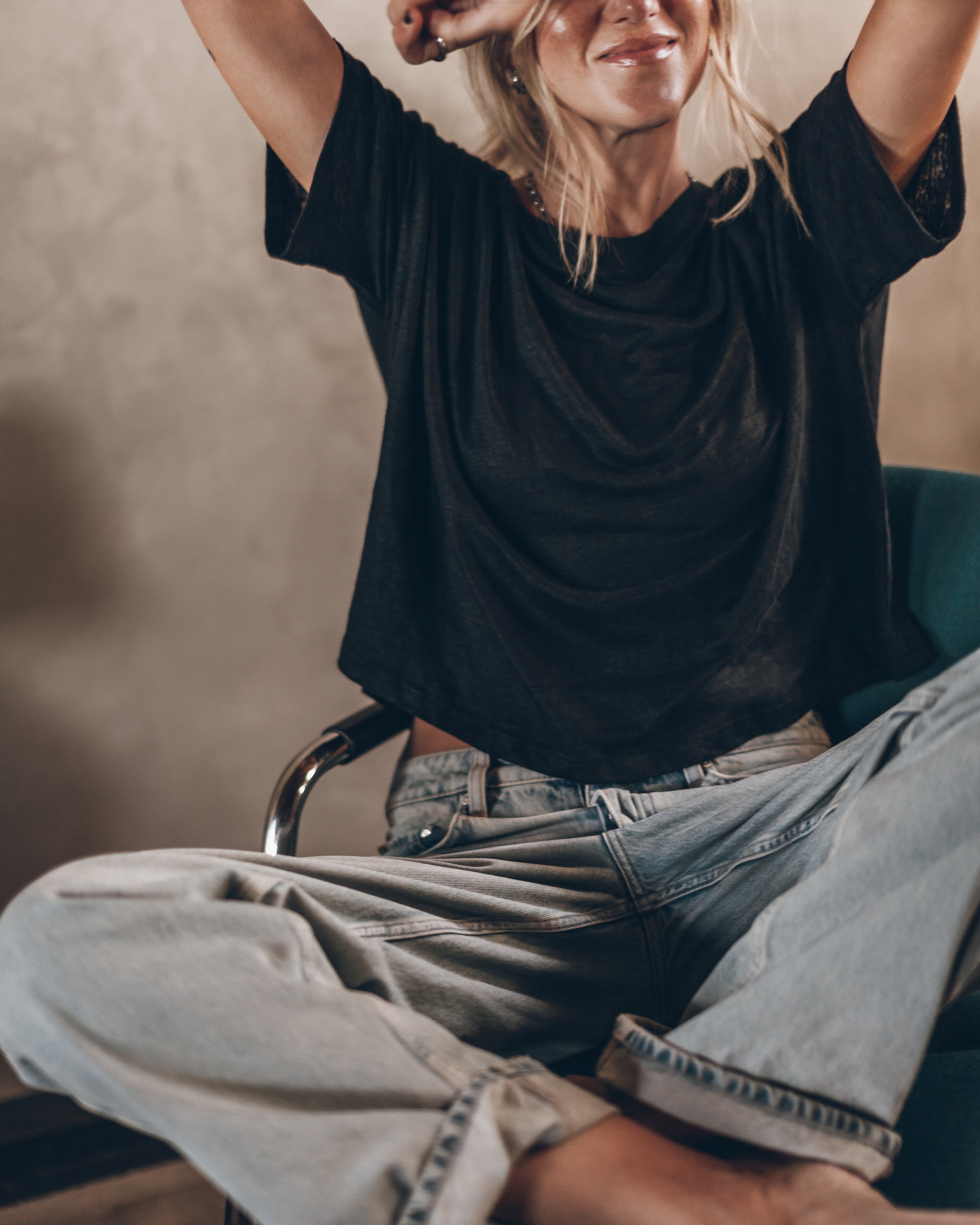 The Black Loose Linen T-Shirt