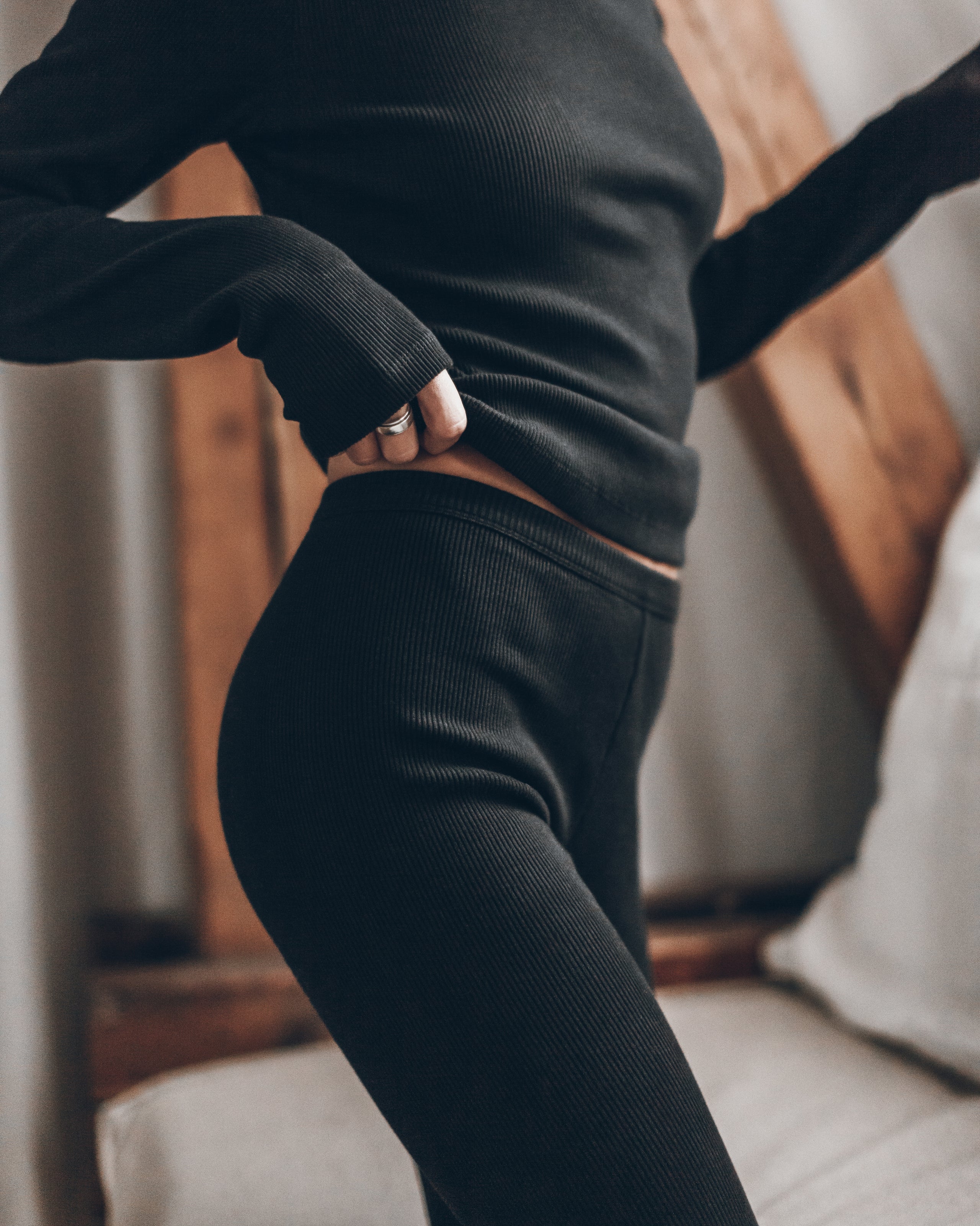 The Black Ribbed Leggings