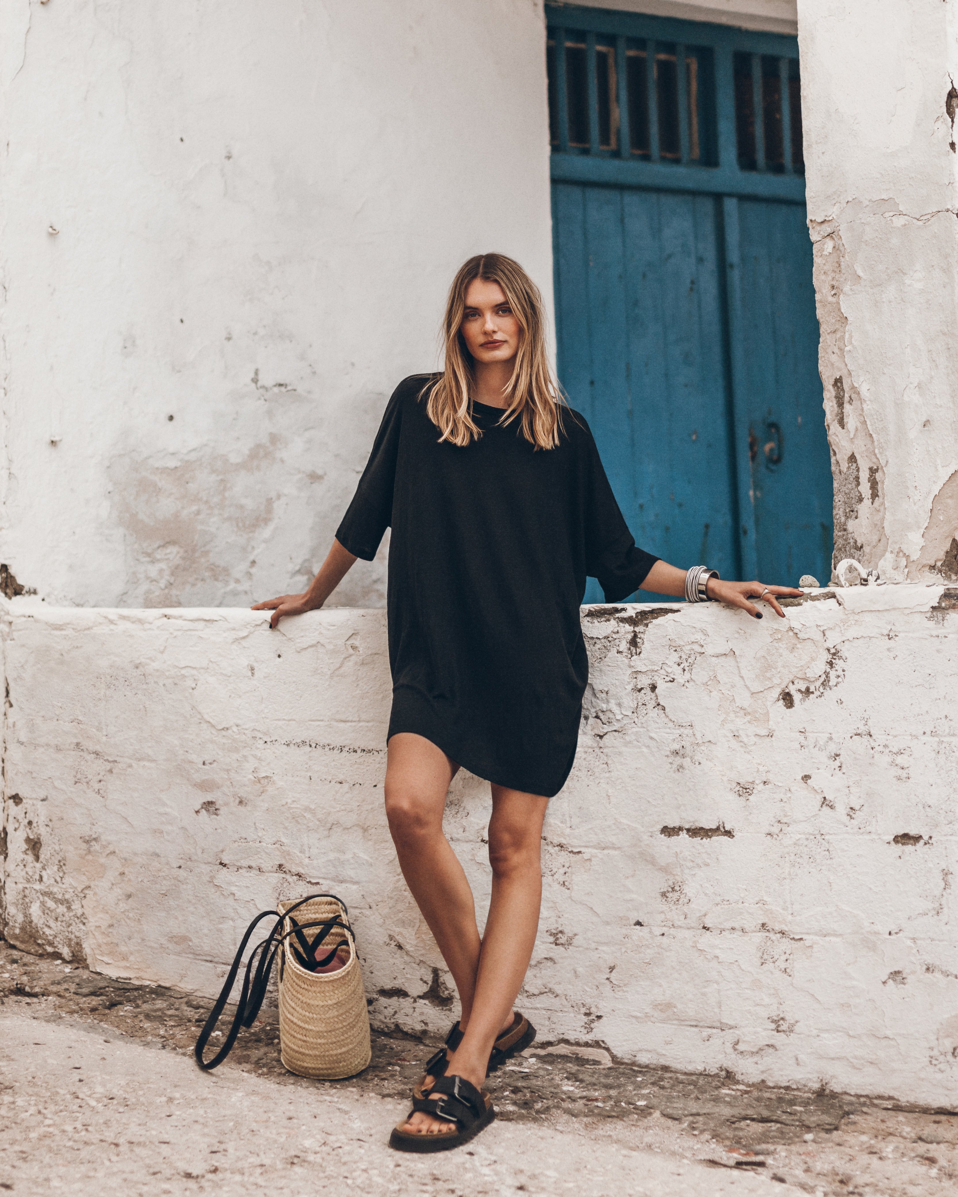 MIKUTA | The Black Short Loose Linen T-Shirt Dress MIKUTA | The Black Short Loose Linen T-Shirt Dress