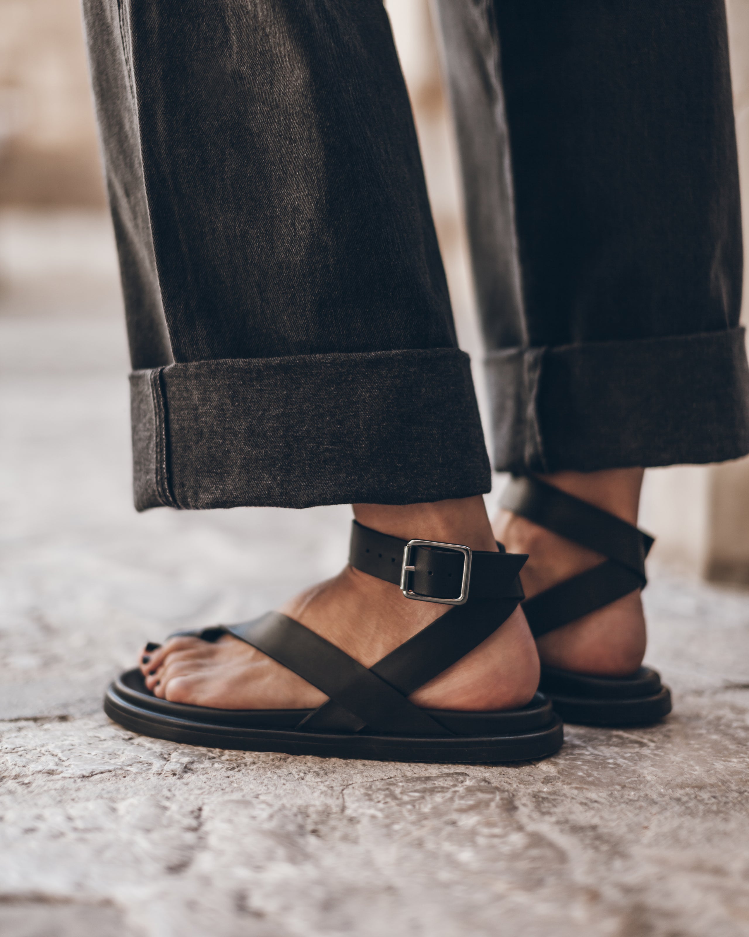 The Black Strappy Leather Sandals Mallorca Jacqueline - Product photo