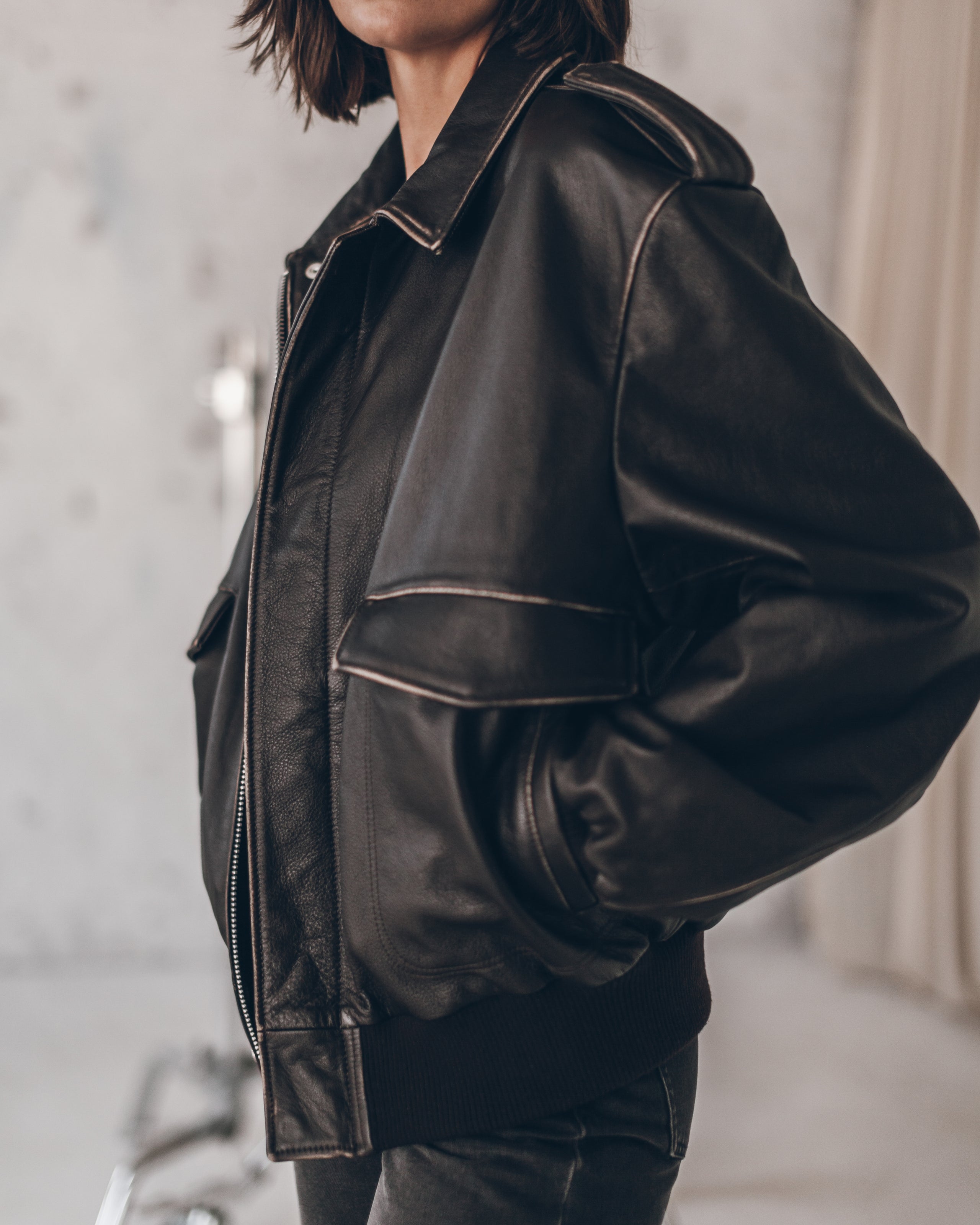 The Brown Vintage Leather Jacket Studio Melina - Product photo