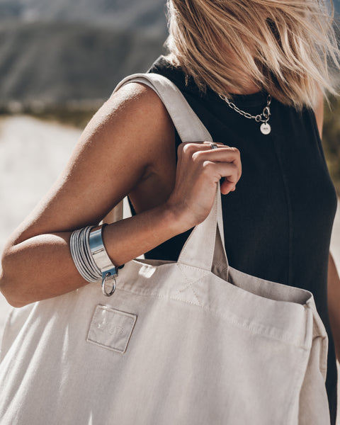 The Dark Long Tank Dress The Light Large Canvas Bag West Coast California Jacqueline - Product photo