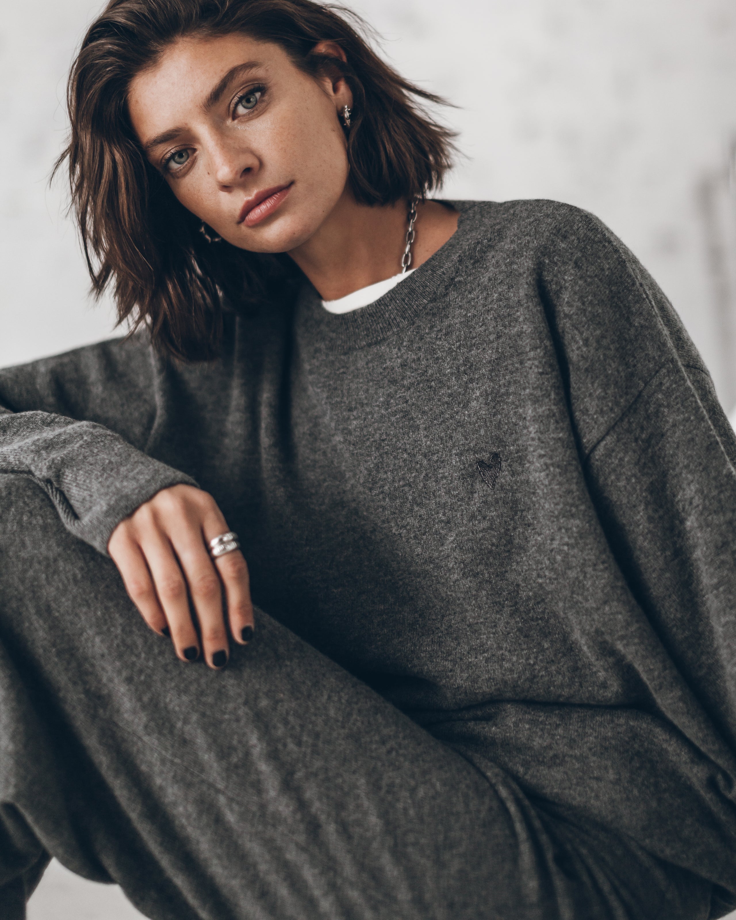 The Grey Cashmere Knitted Sweater The Grey Cashmere Knitted Pants The Black Mippers Studio Melina...