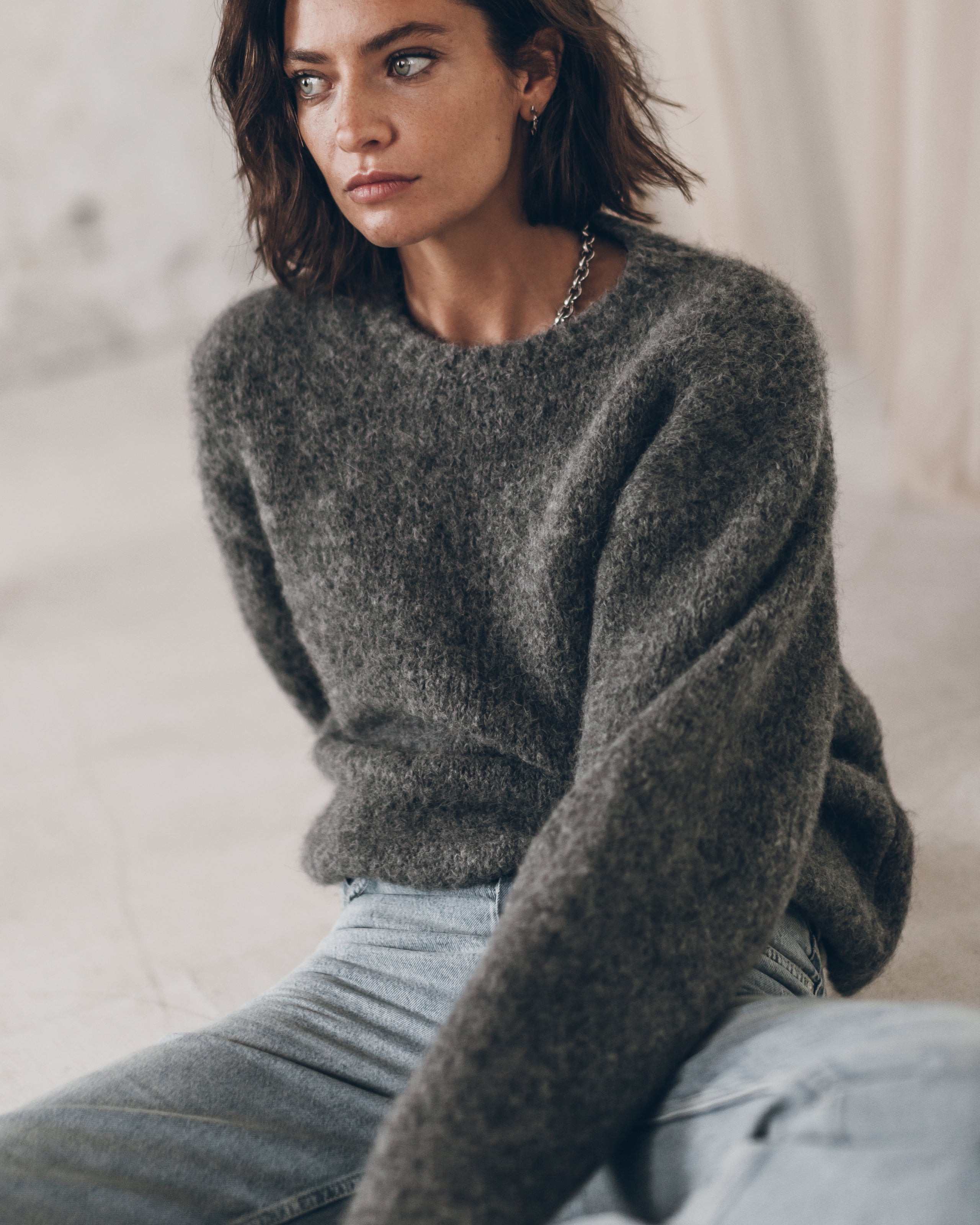 The Grey Fluffy Alpaca Knit Sweater Studio Melina - Product photo