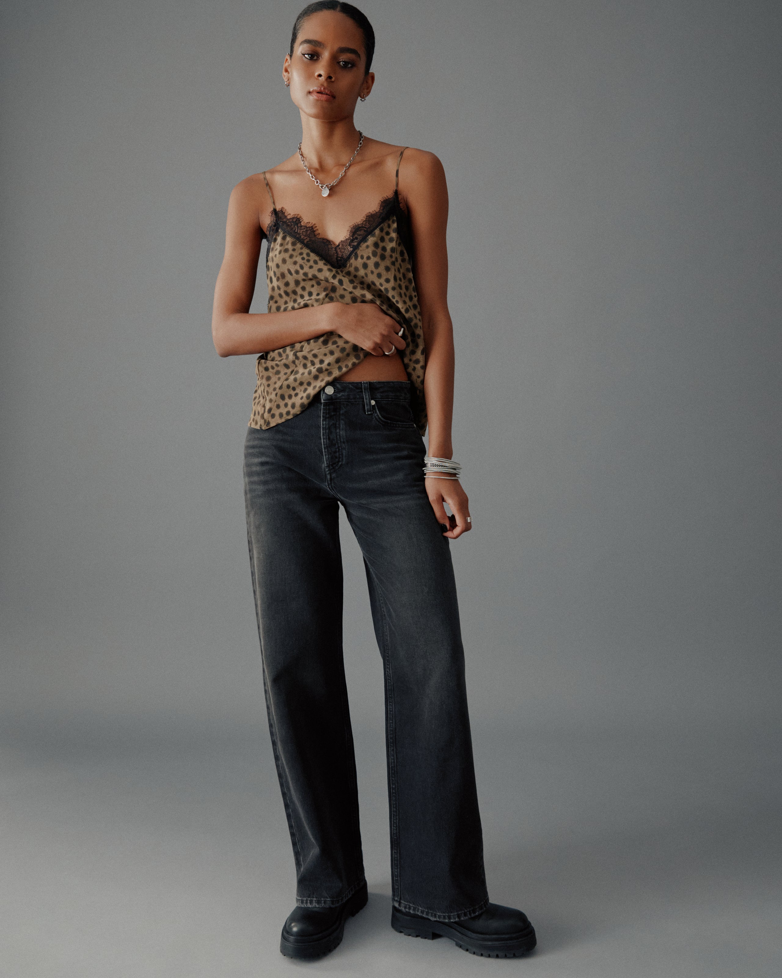 The Black Loose Jeans