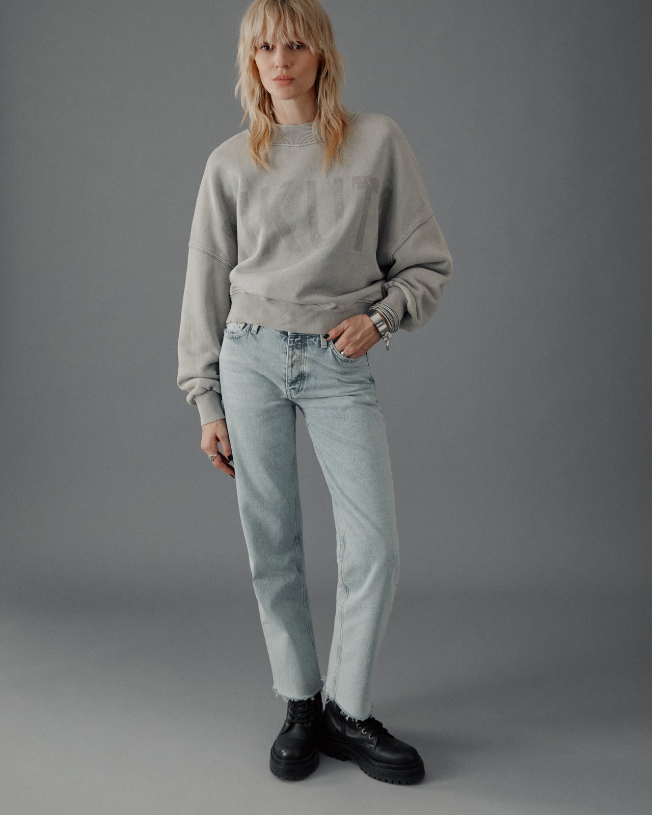 The Light Mikuta Sweater