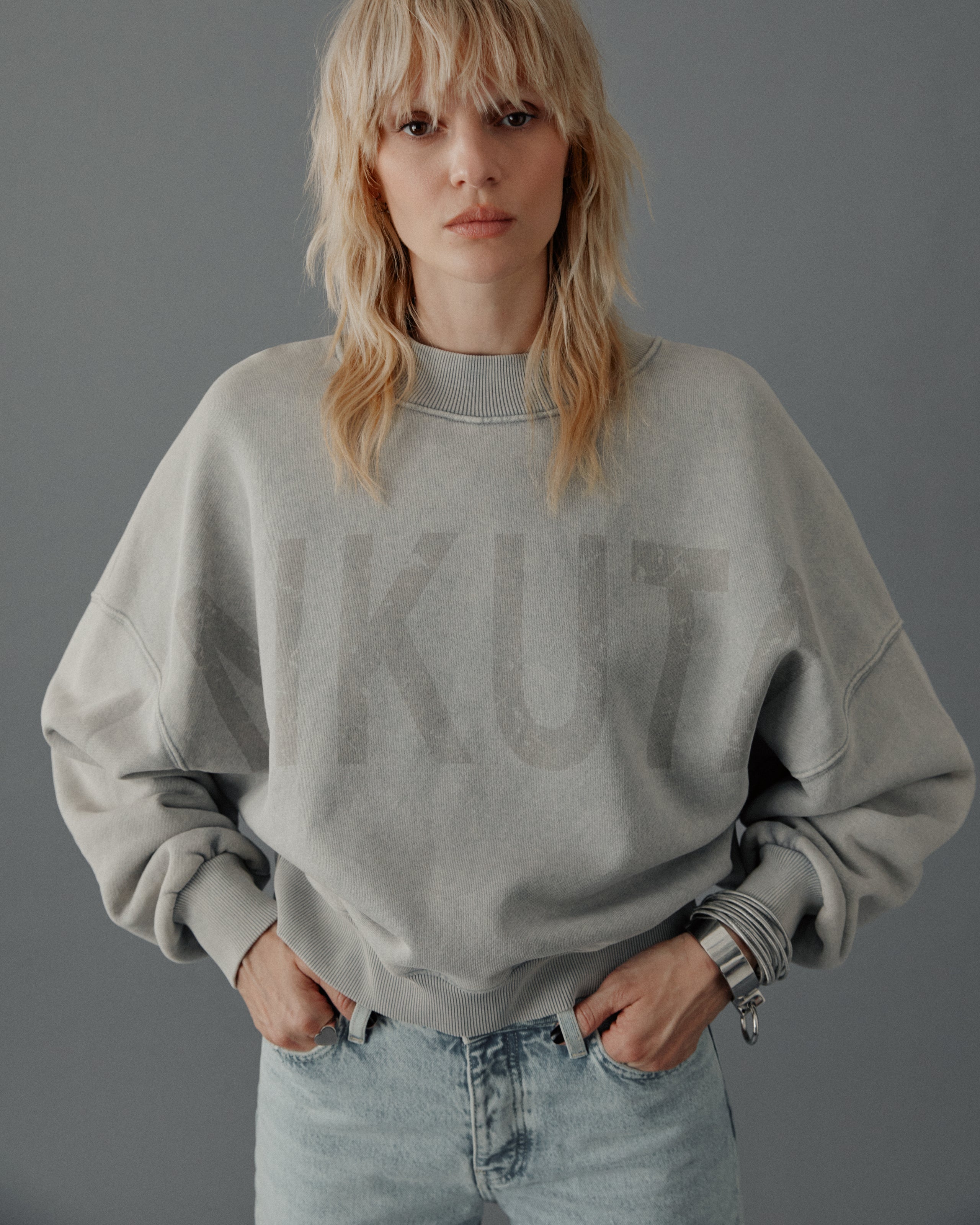 The Light Mikuta Sweater