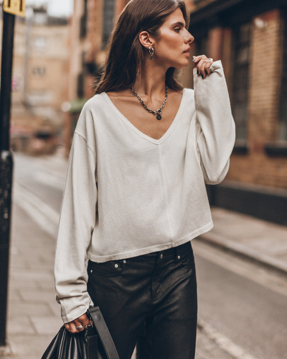 The Off White V-Neck Longsleeve