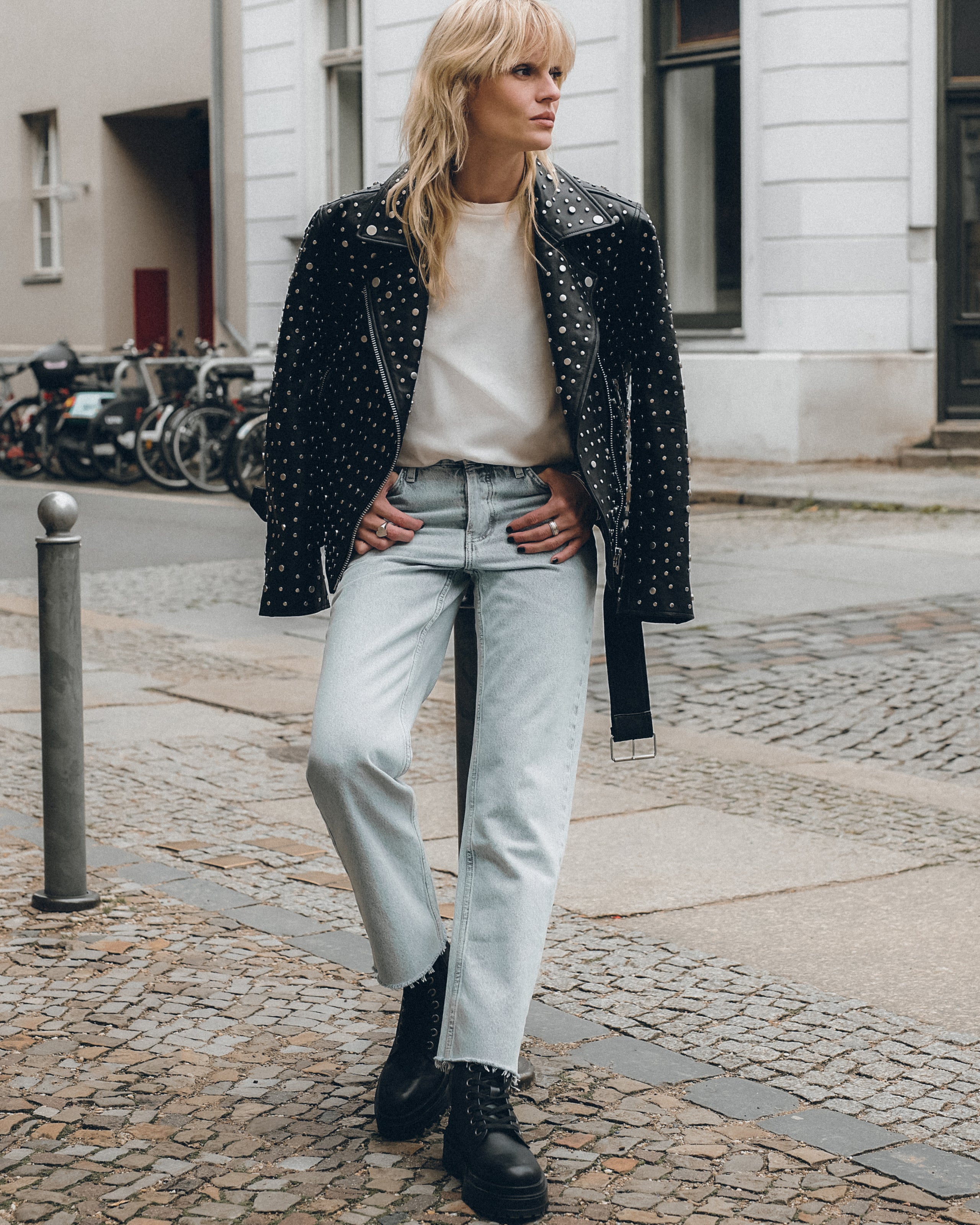 The Blue Cropped Straight Jeans
