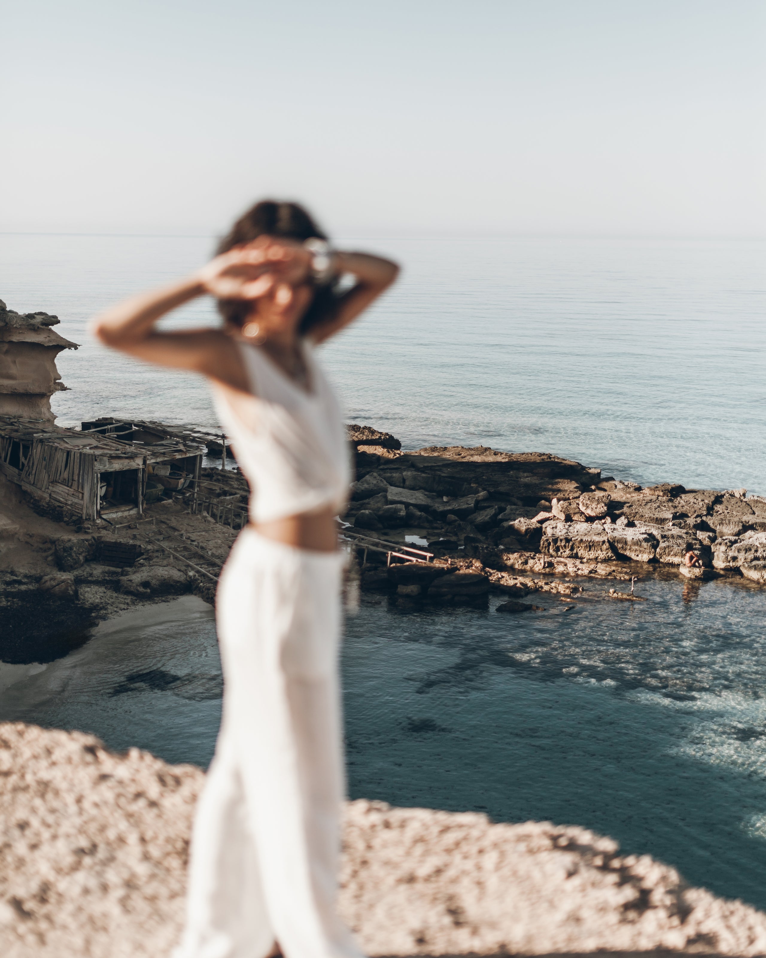 The White Loose Linen Pants