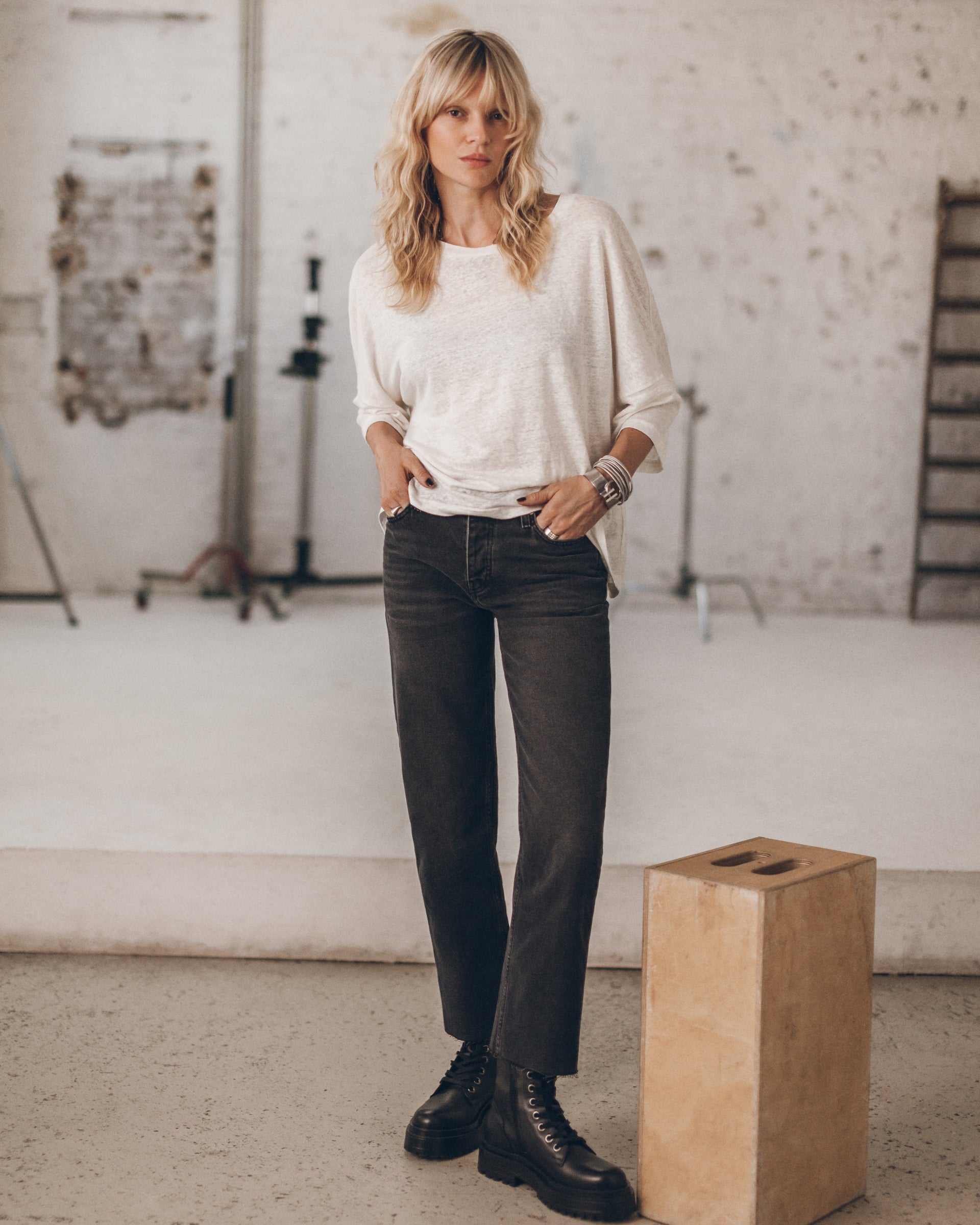 Cropped Straight Jeans