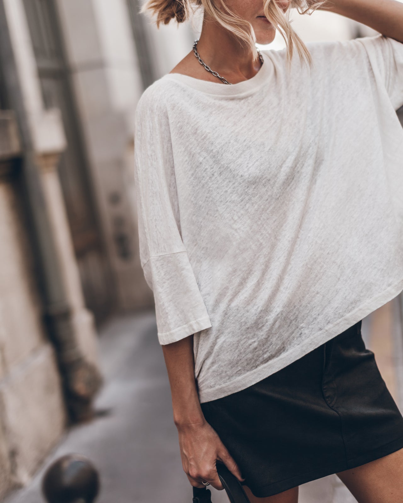 The White Loose Linen T-Shirt