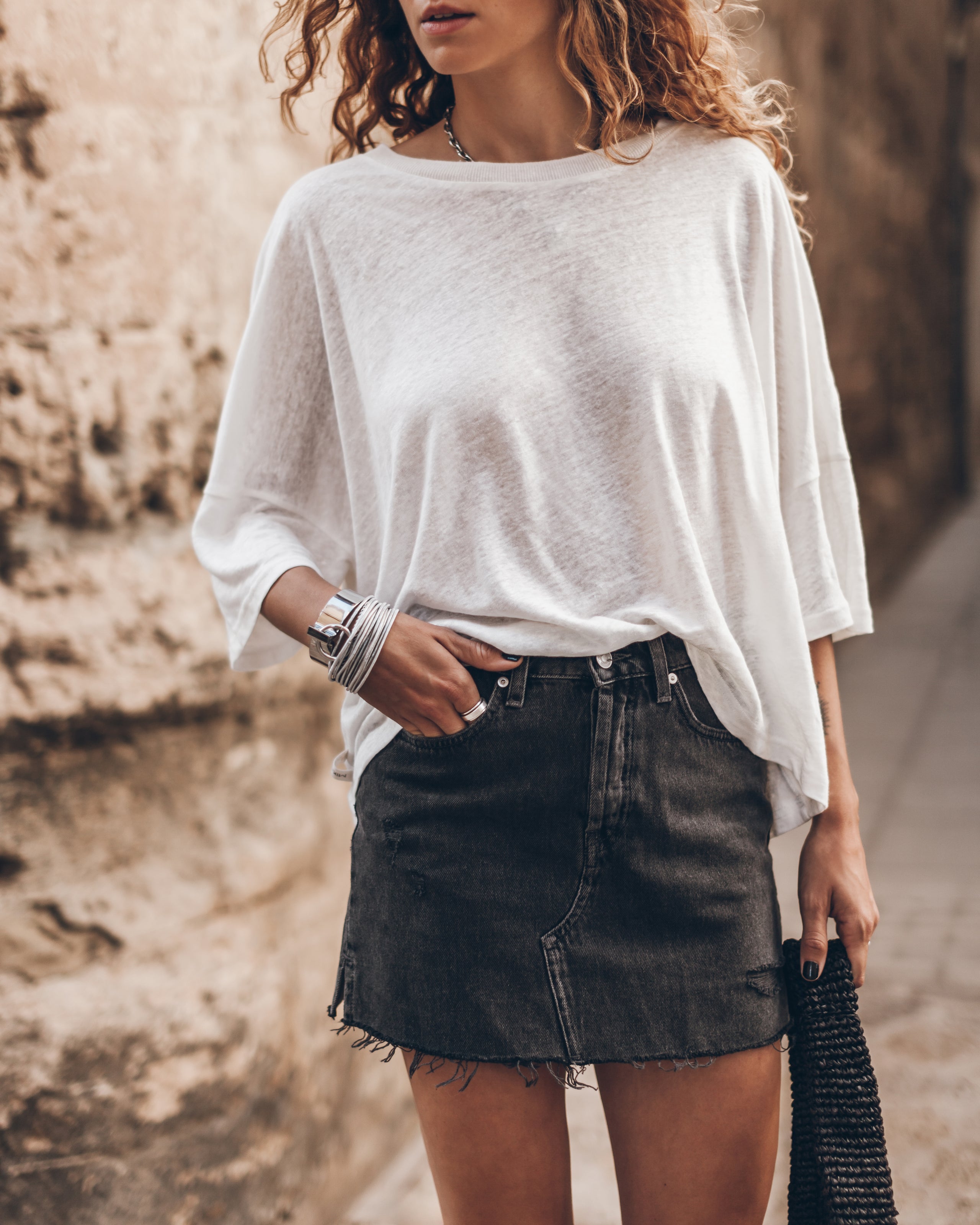 The White Loose Linen T-Shirt