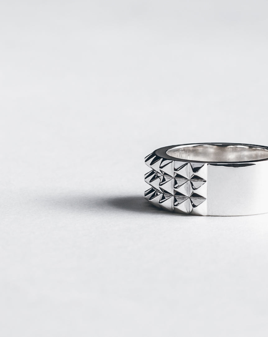 MIKUTA The Spike Ring